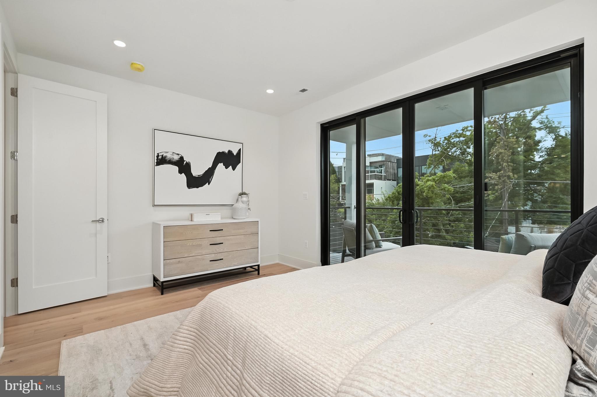 BURLEITH - Residential