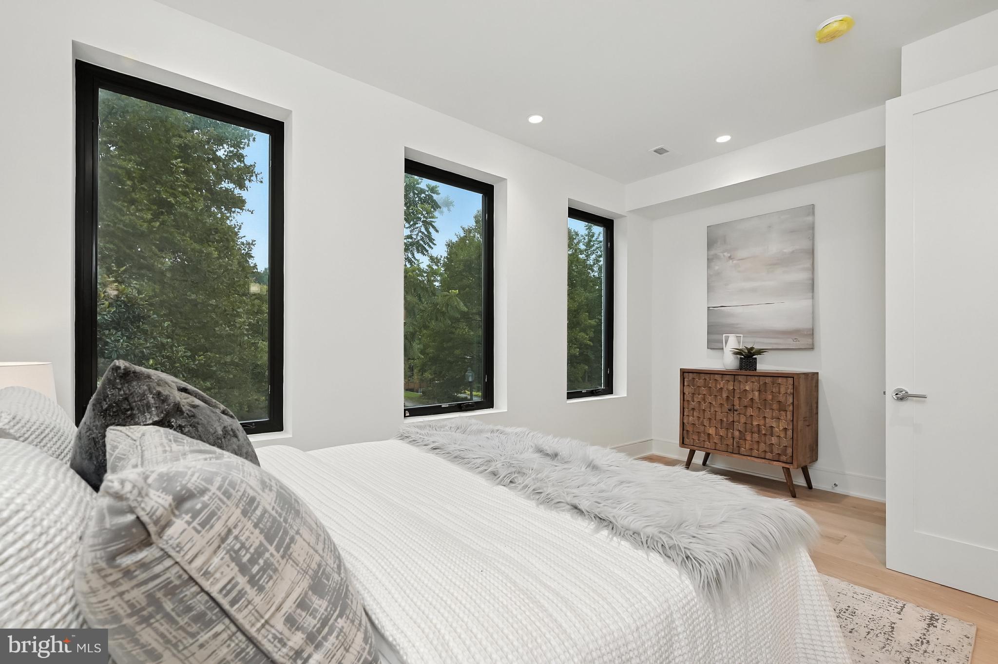 BURLEITH - Residential