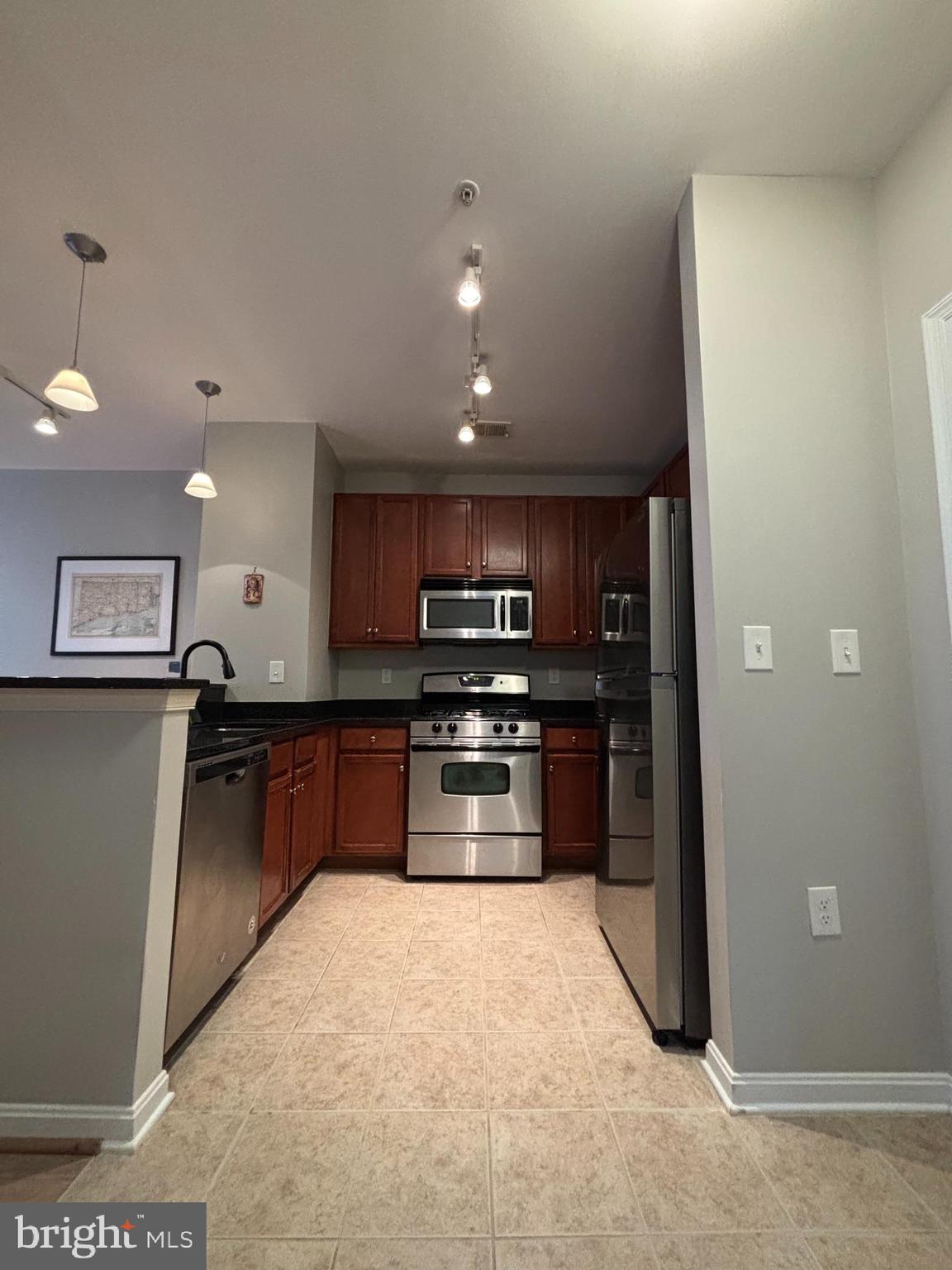 HALSTEAD AT THE METRO II - Residential