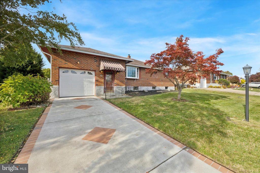 Photo of 1704 Walter Drive, WILMINGTON, DE 19810 (MLS # DENC2092016)