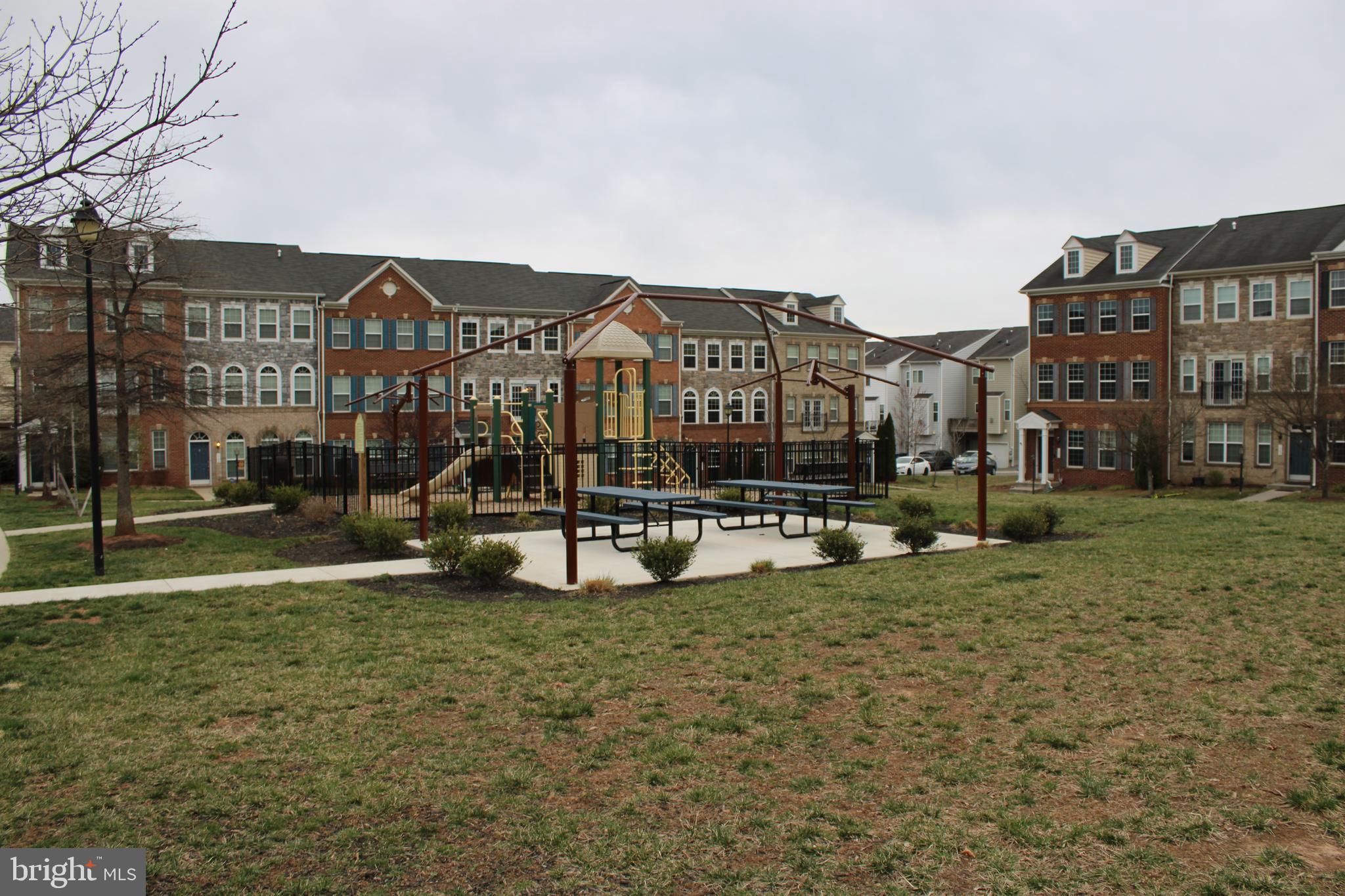 RIVER POINTE - Residential Lease