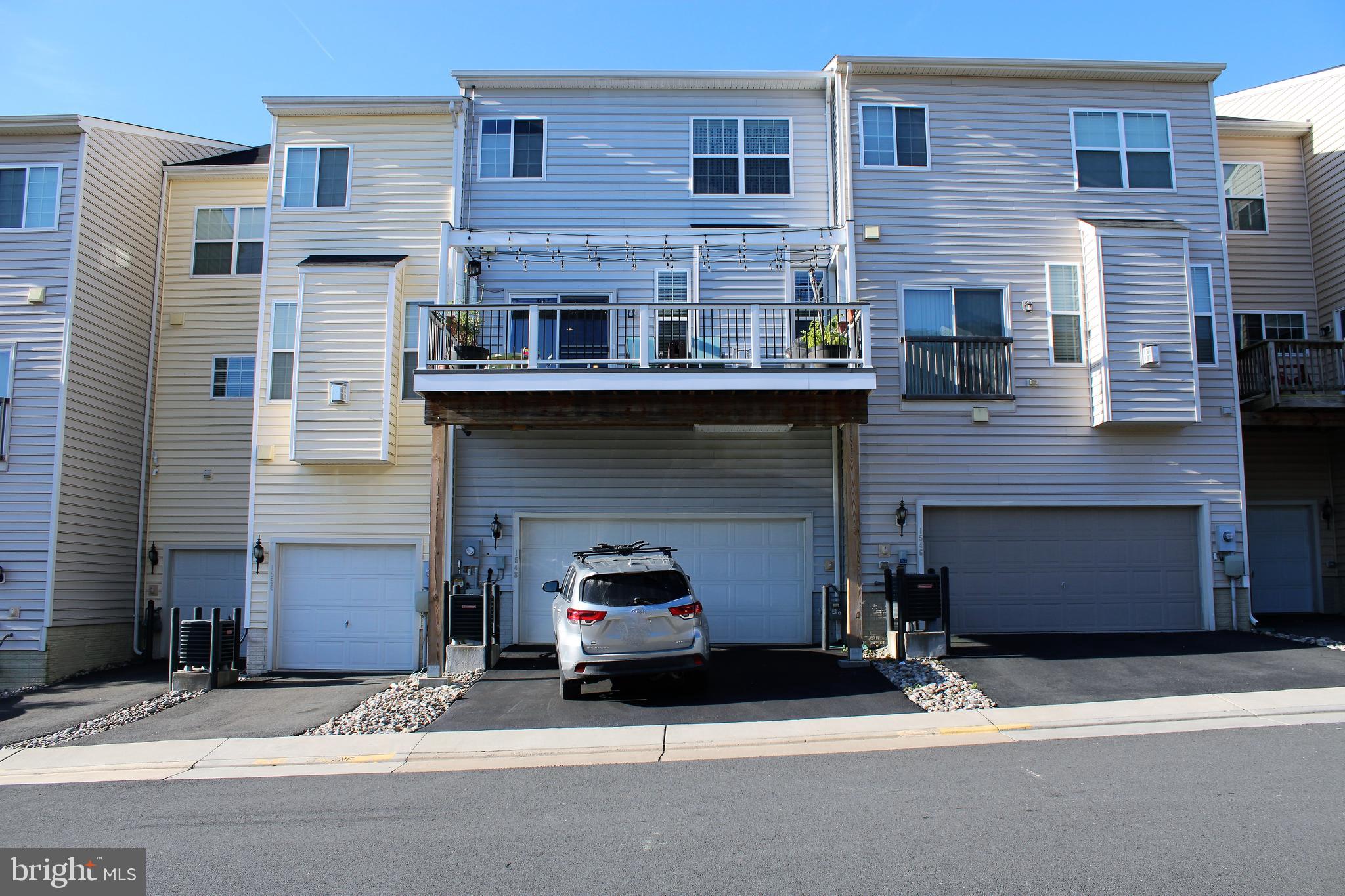 RIVER POINTE - Residential Lease