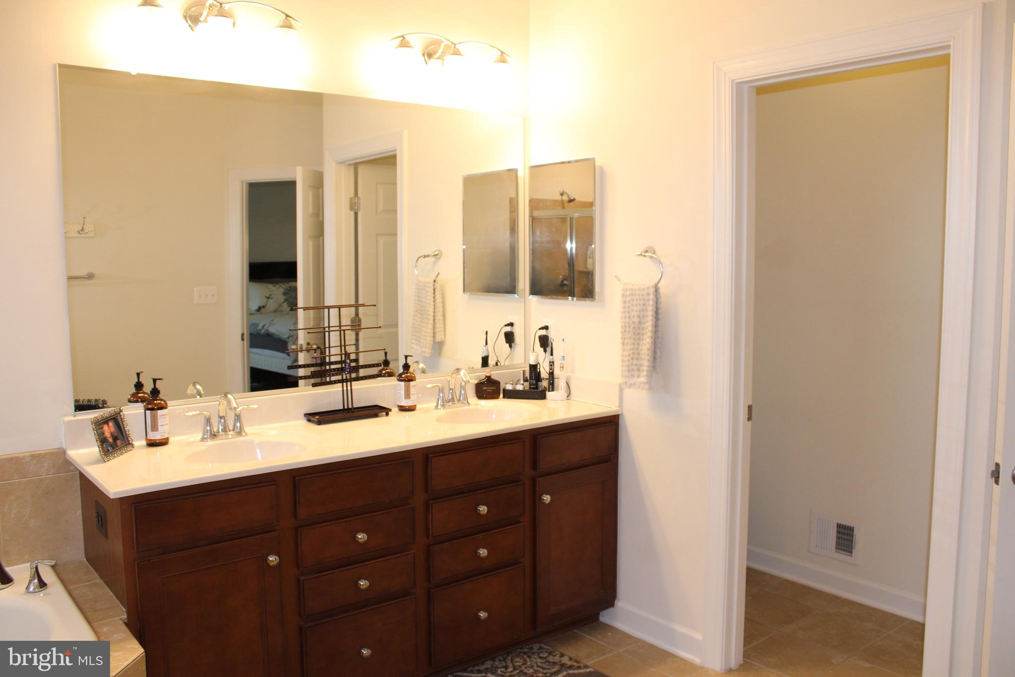 RIVER POINTE - Residential Lease