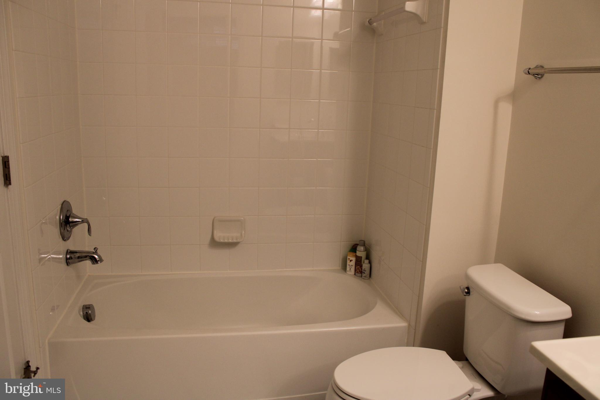 RIVER POINTE - Residential Lease