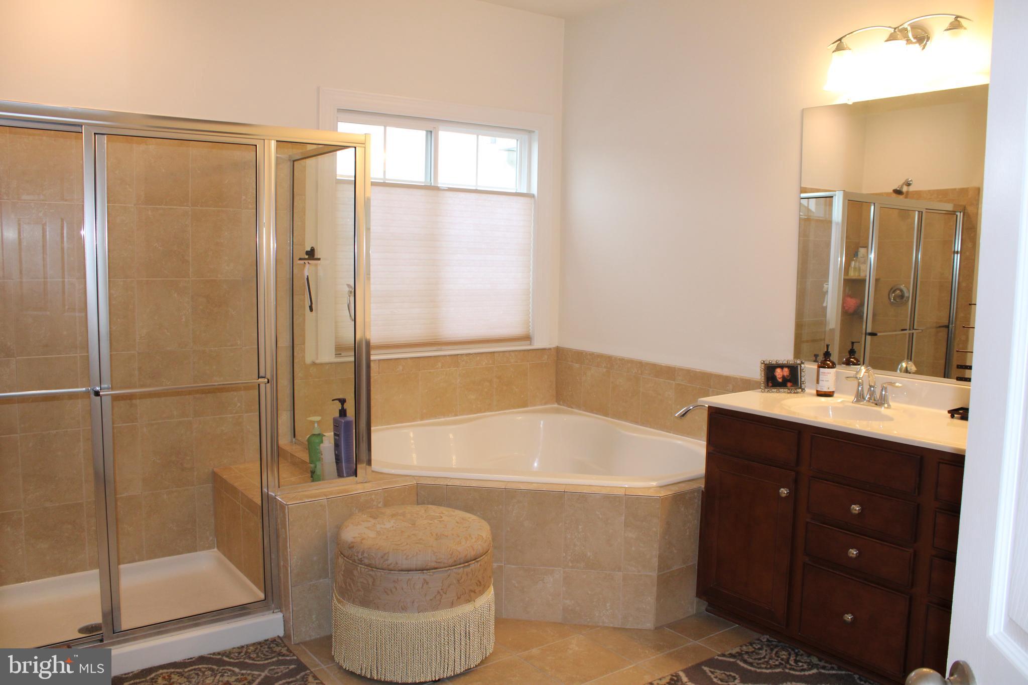 RIVER POINTE - Residential Lease