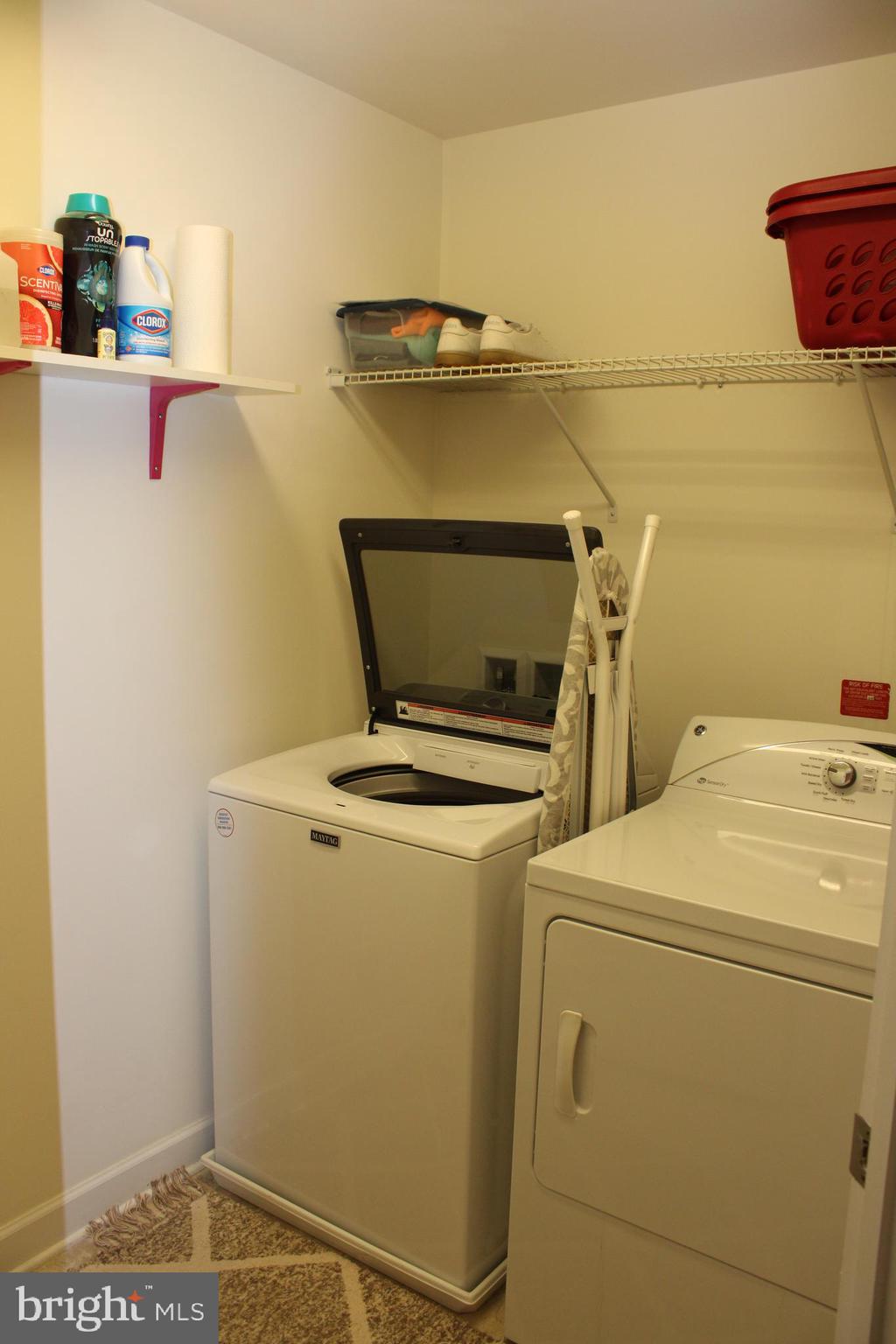 RIVER POINTE - Residential Lease