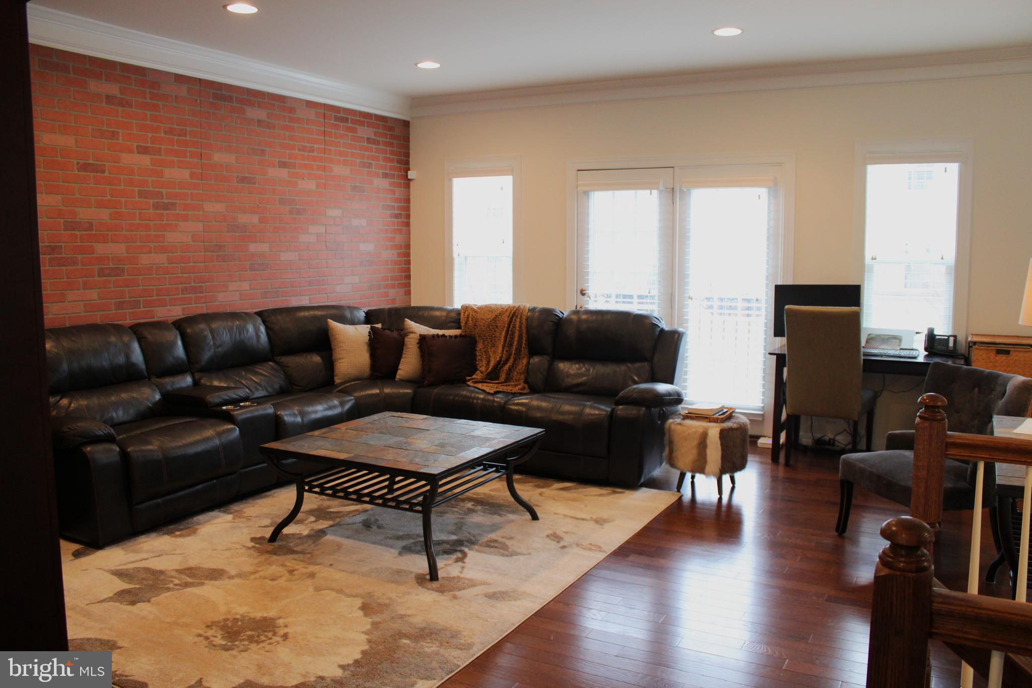 RIVER POINTE - Residential Lease