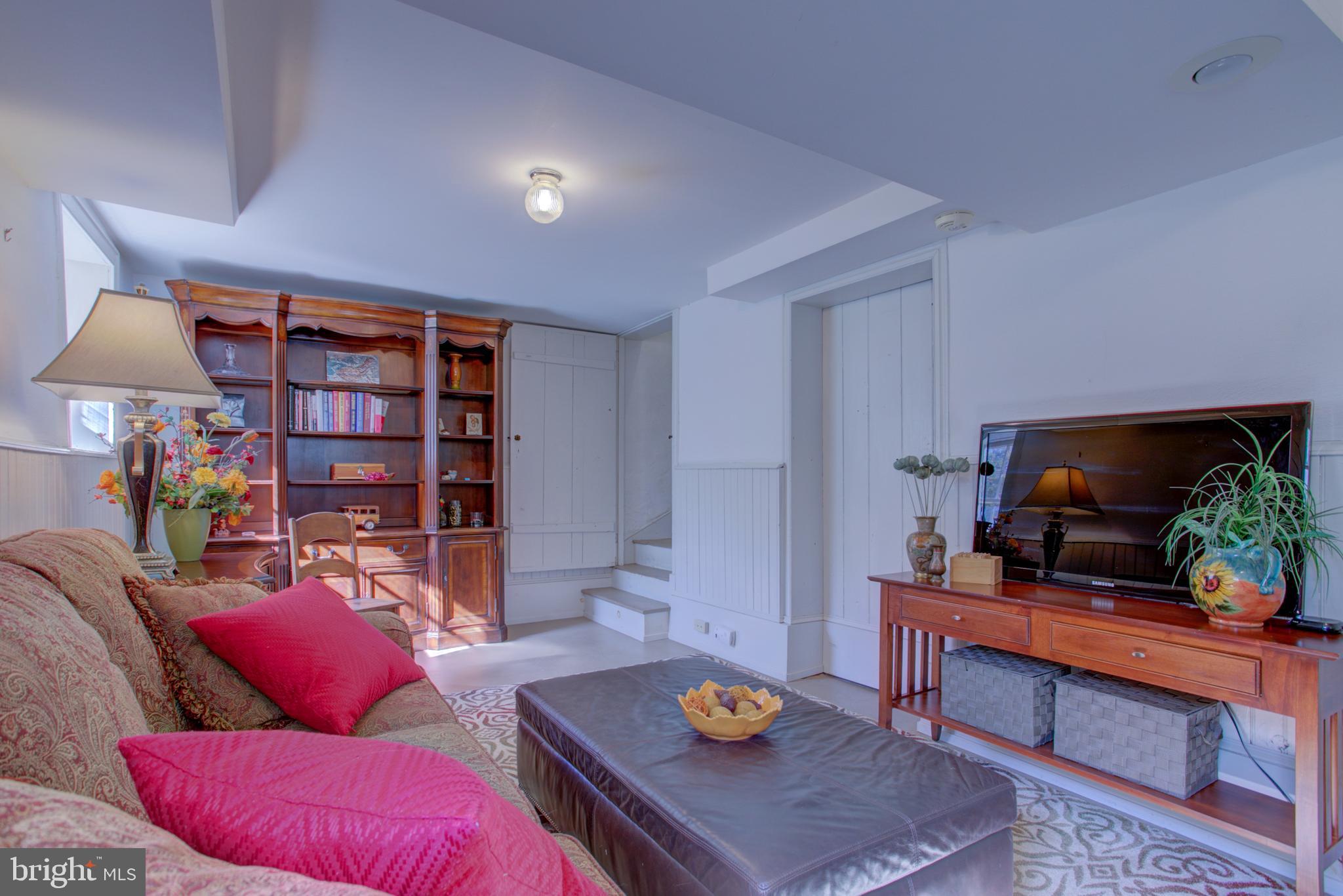 PINE HILL ESTATES - Residential