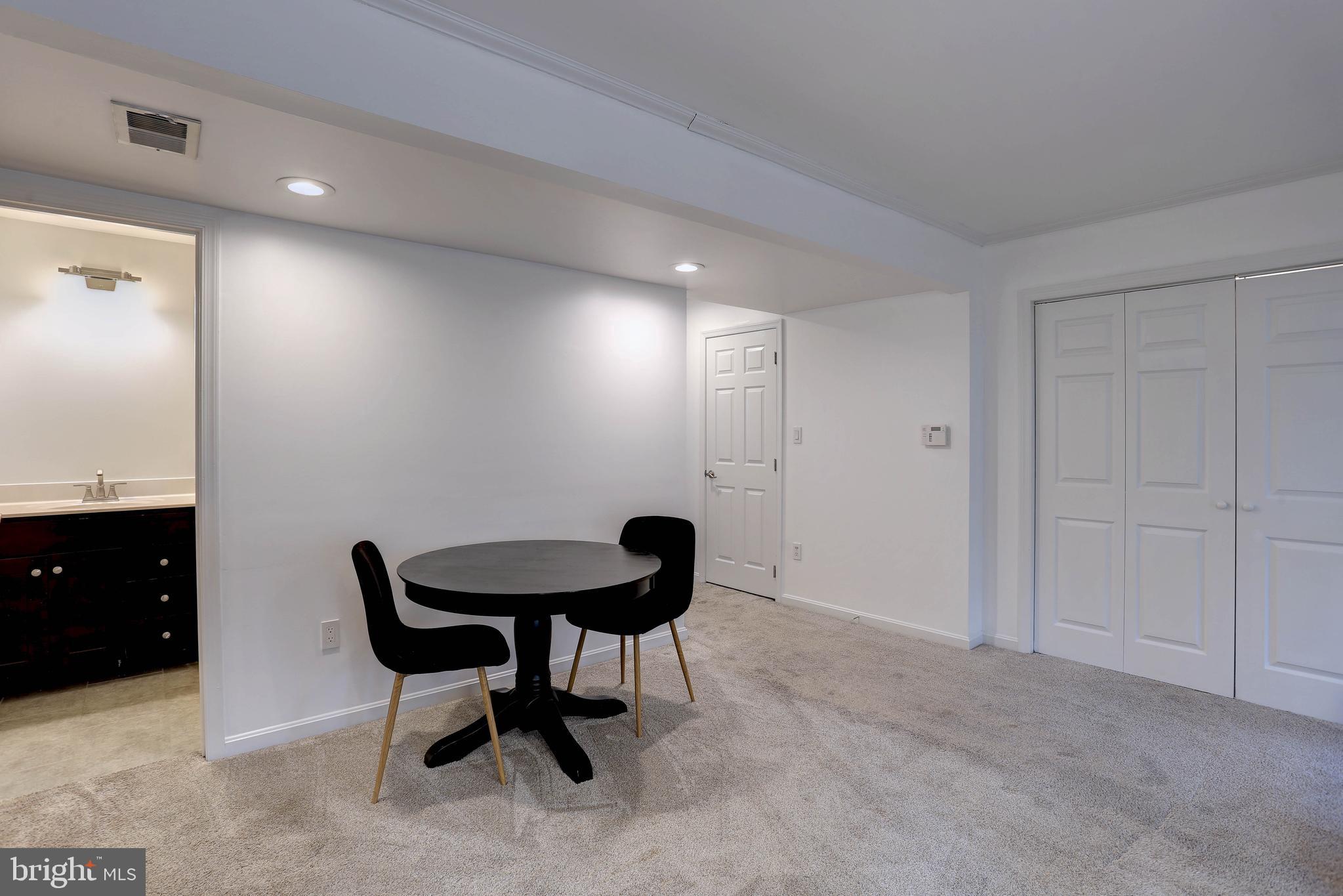 CHELSEA BEACH - Residential