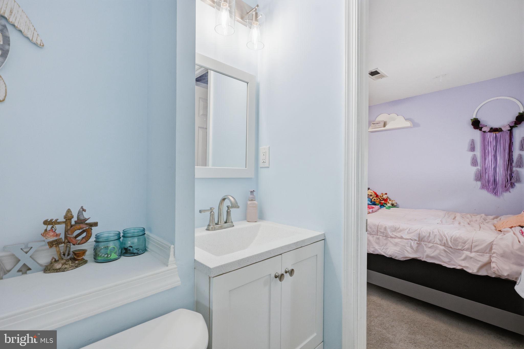 FEASTERVILLE - Residential