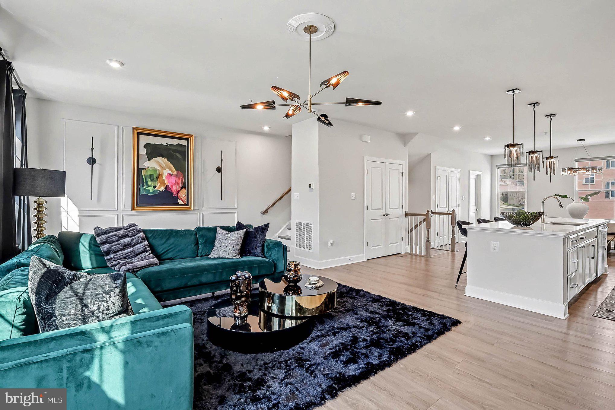 10878 FOXTROT CIRCLE