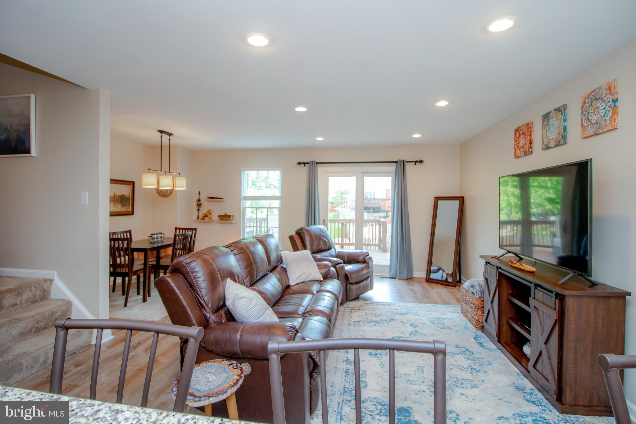 POTOMAC LAKES - Residential