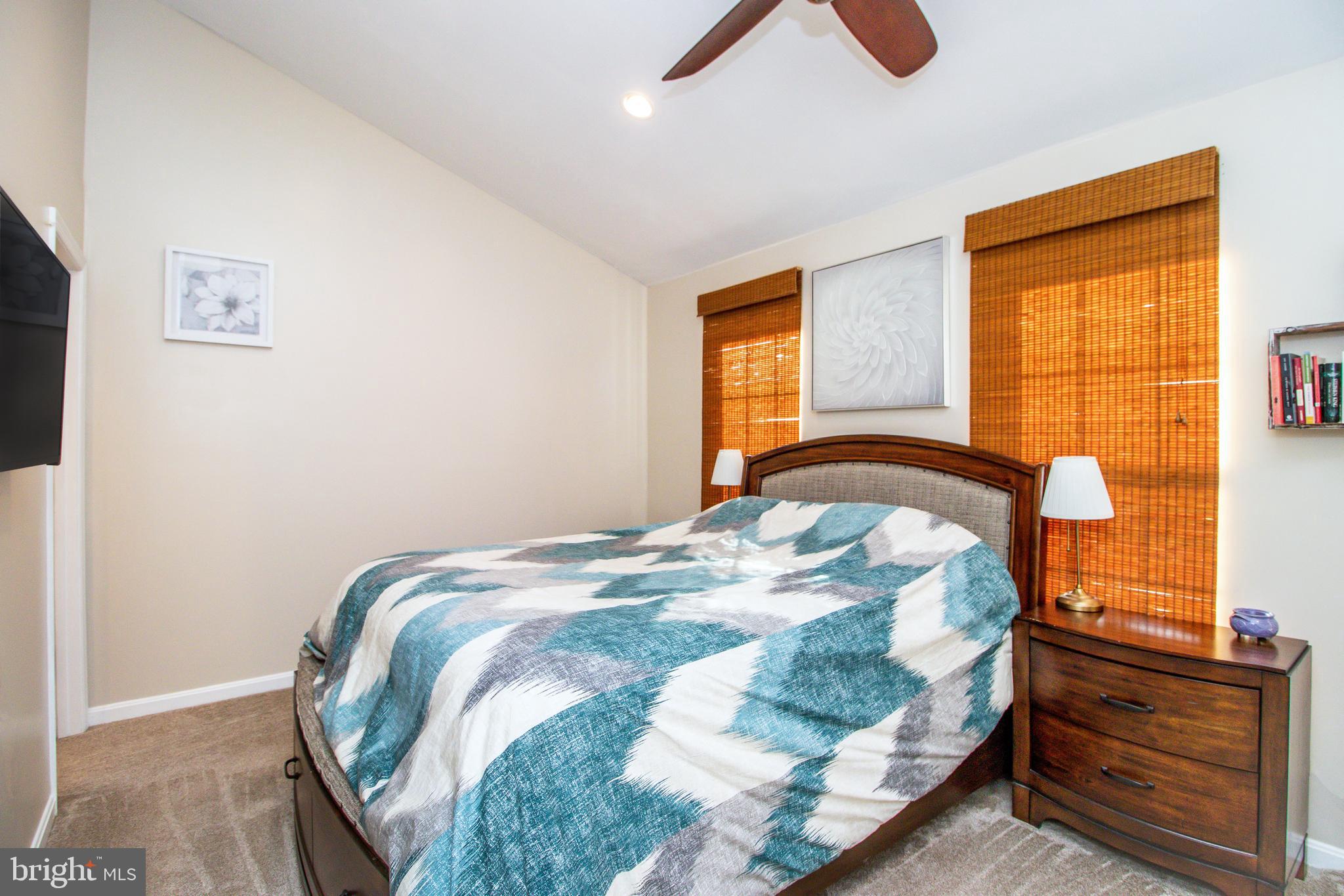 POTOMAC LAKES - Residential