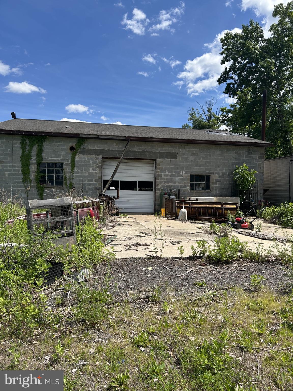 301 ROBERTS ROAD