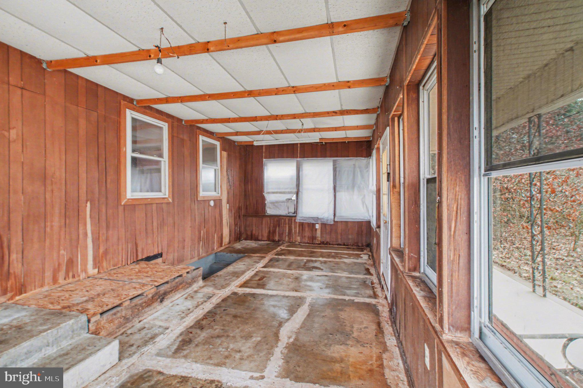 WESTMORELAND SHORES - Residential