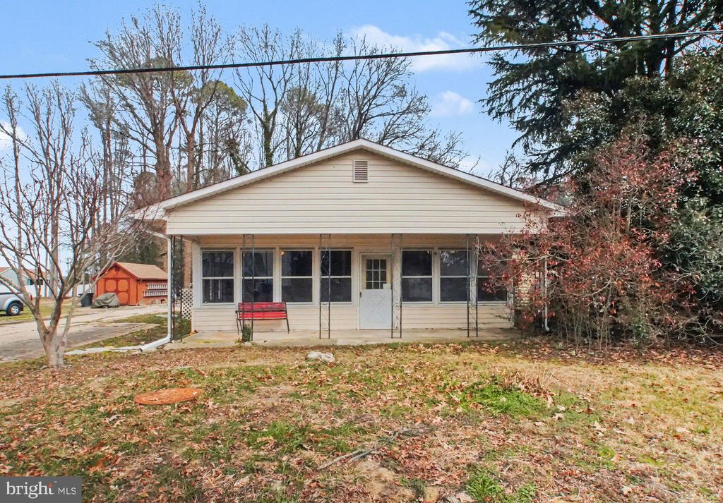 Photo of 1228 Holly Vista Drive, COLONIAL BEACH, VA 22443 (MLS # VAWE2010632)