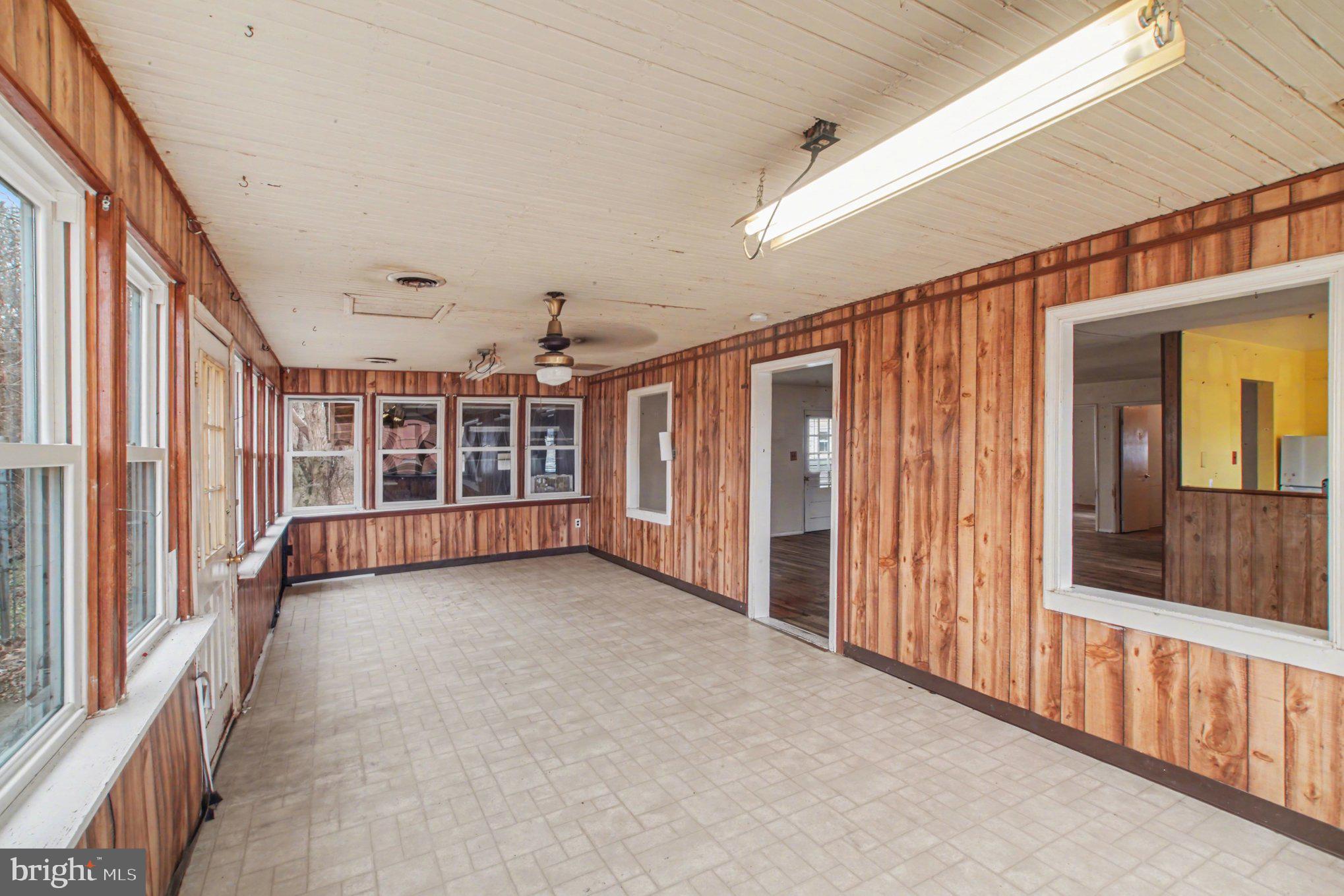 WESTMORELAND SHORES - Residential