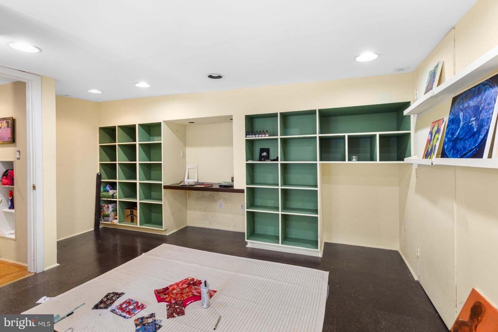 SPRUCE HILL - Residential Lease