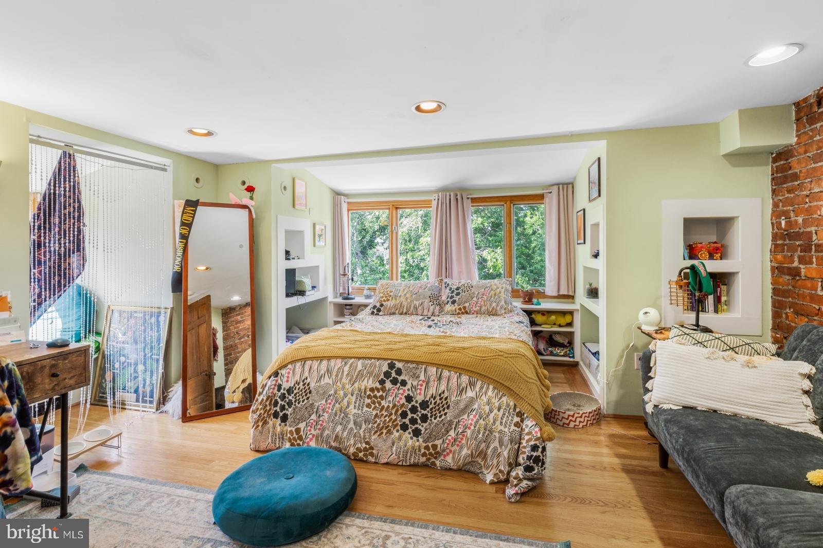 SPRUCE HILL - Residential Lease