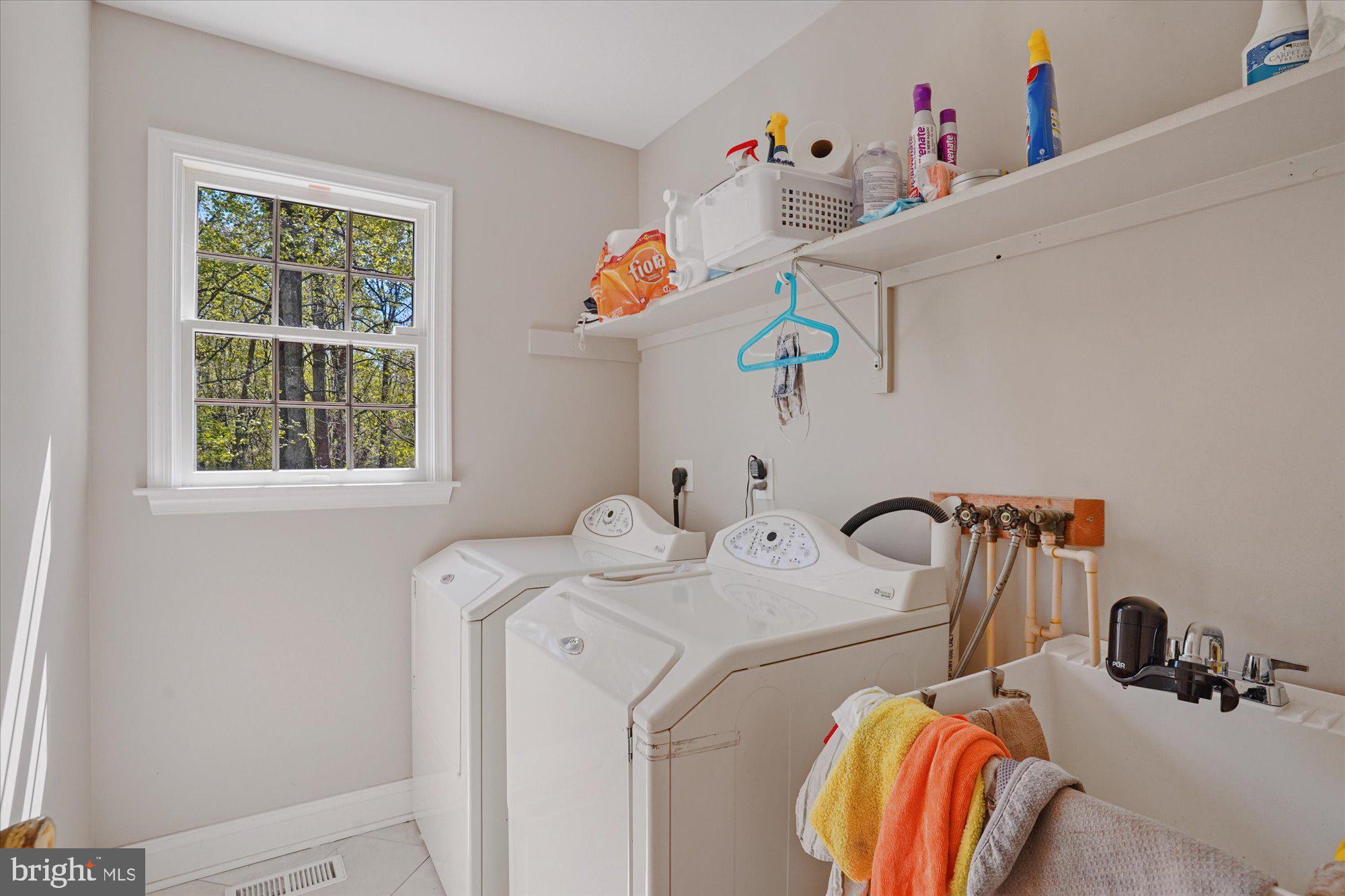 CAMPUS HILLS FARMS - Residential Lease