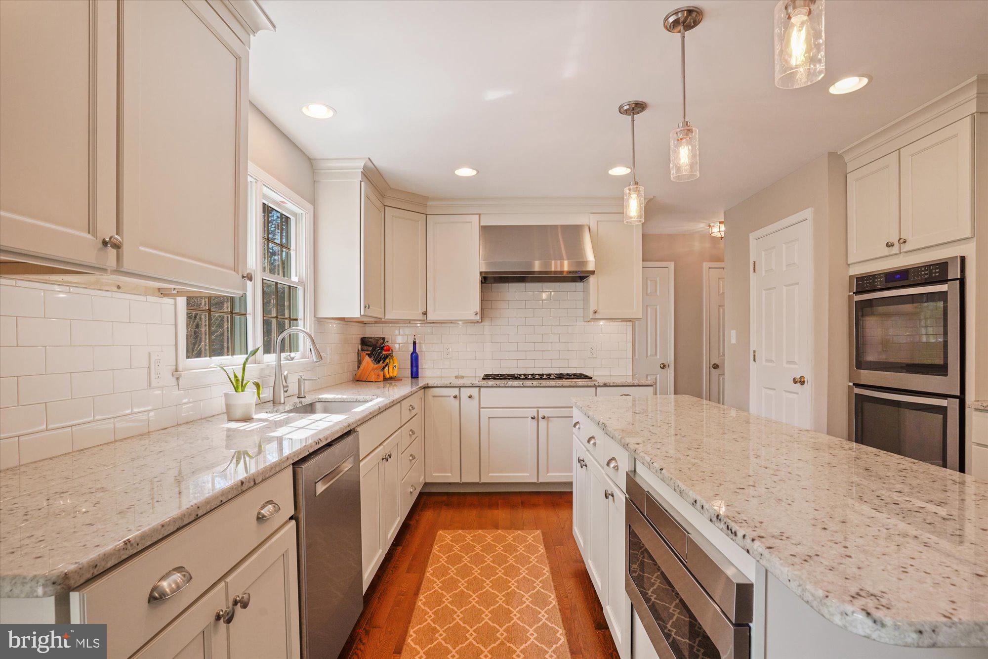 CAMPUS HILLS FARMS - Residential Lease