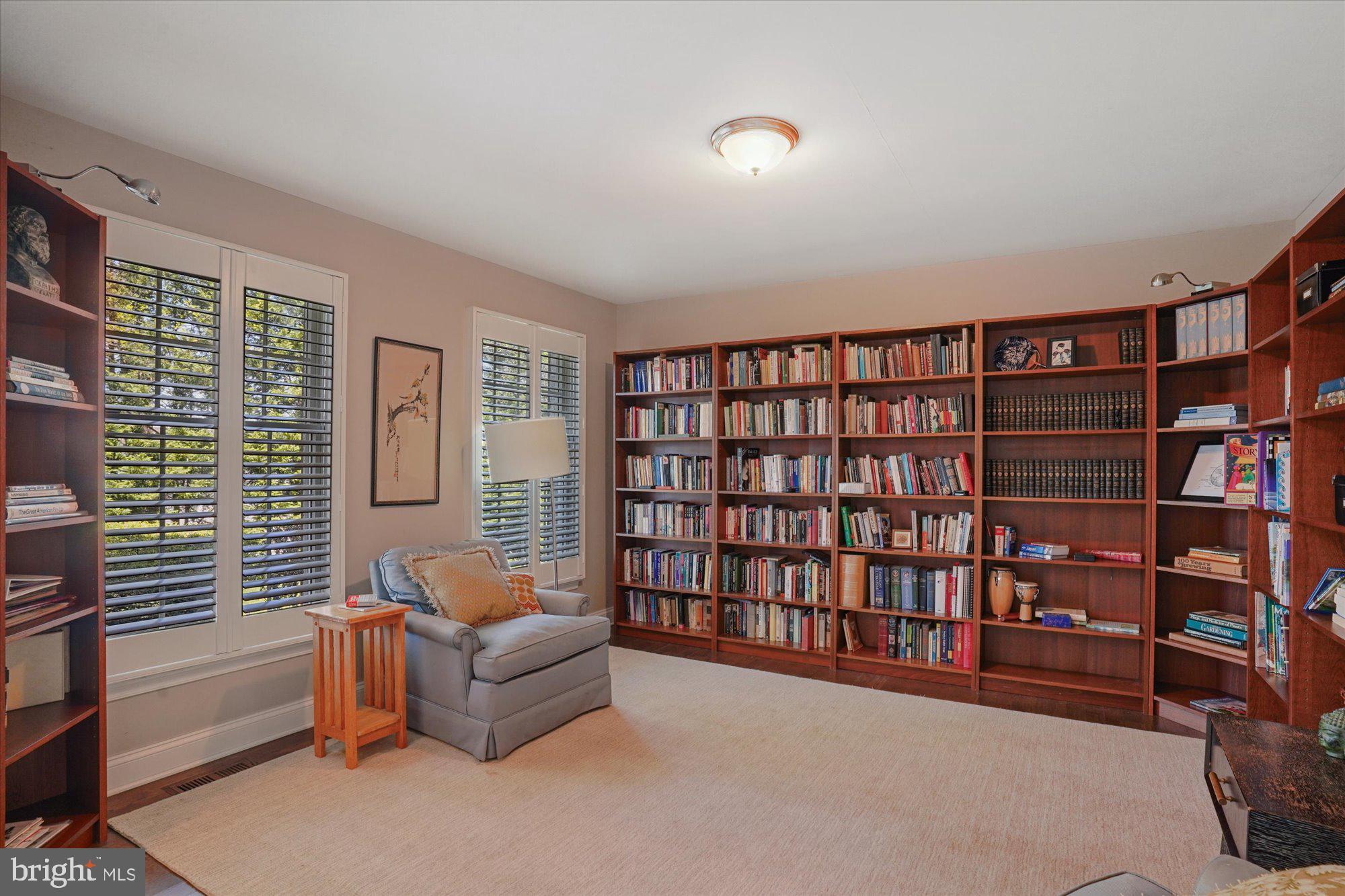 CAMPUS HILLS FARMS - Residential Lease