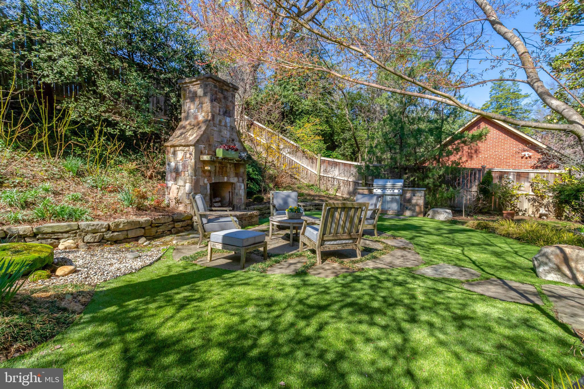 ROSEMONT - Residential