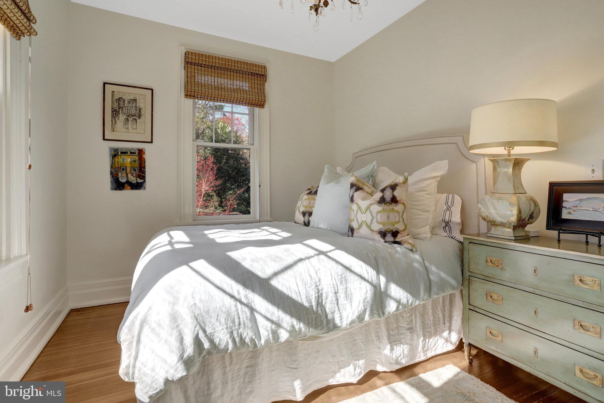 ROSEMONT - Residential