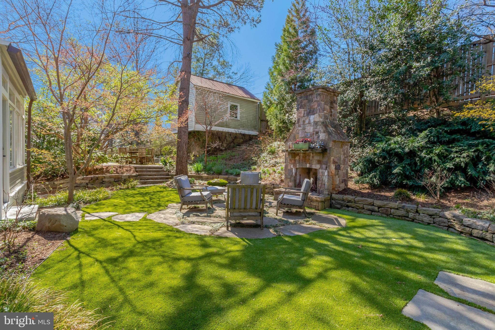 ROSEMONT - Residential