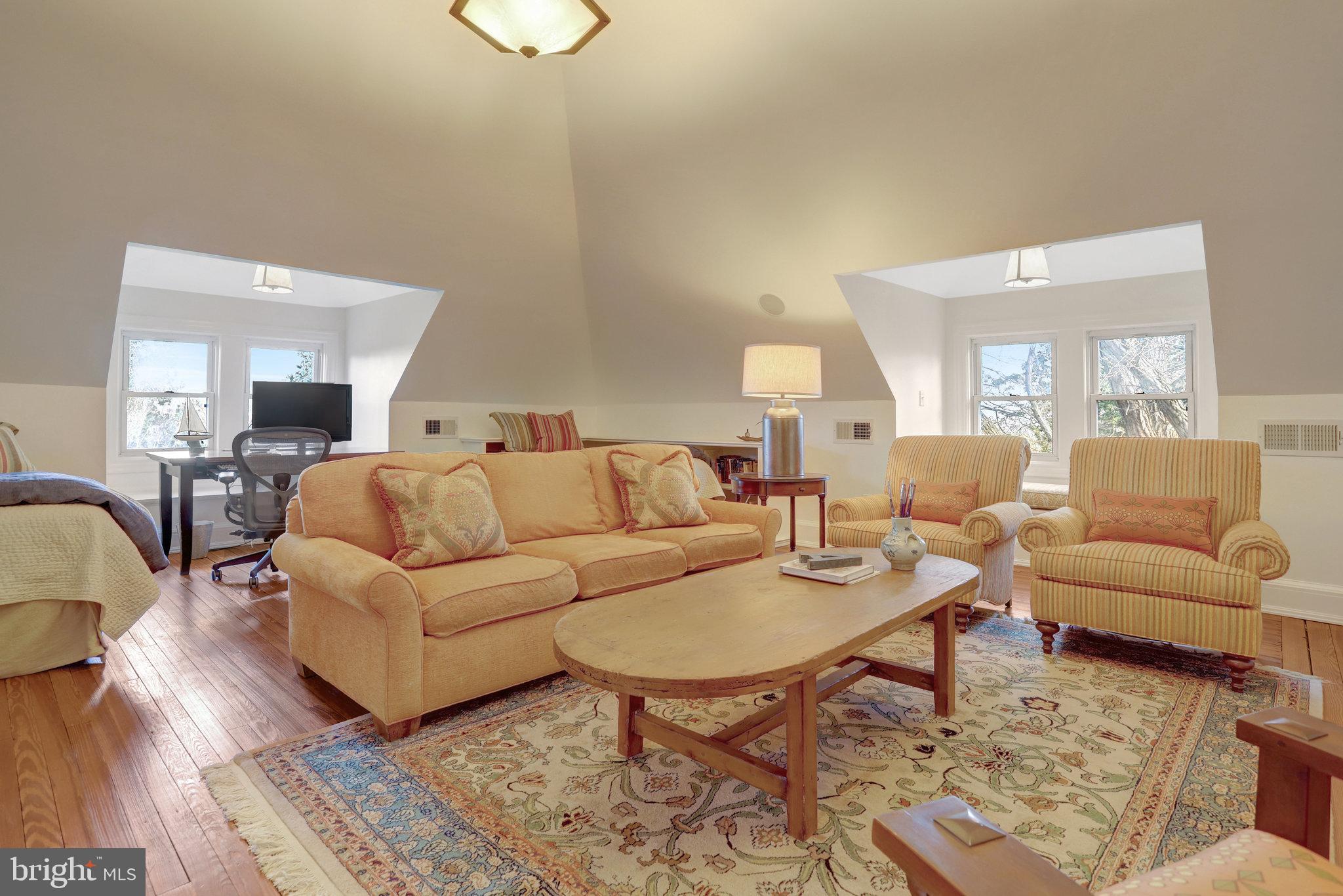 ROSEMONT - Residential