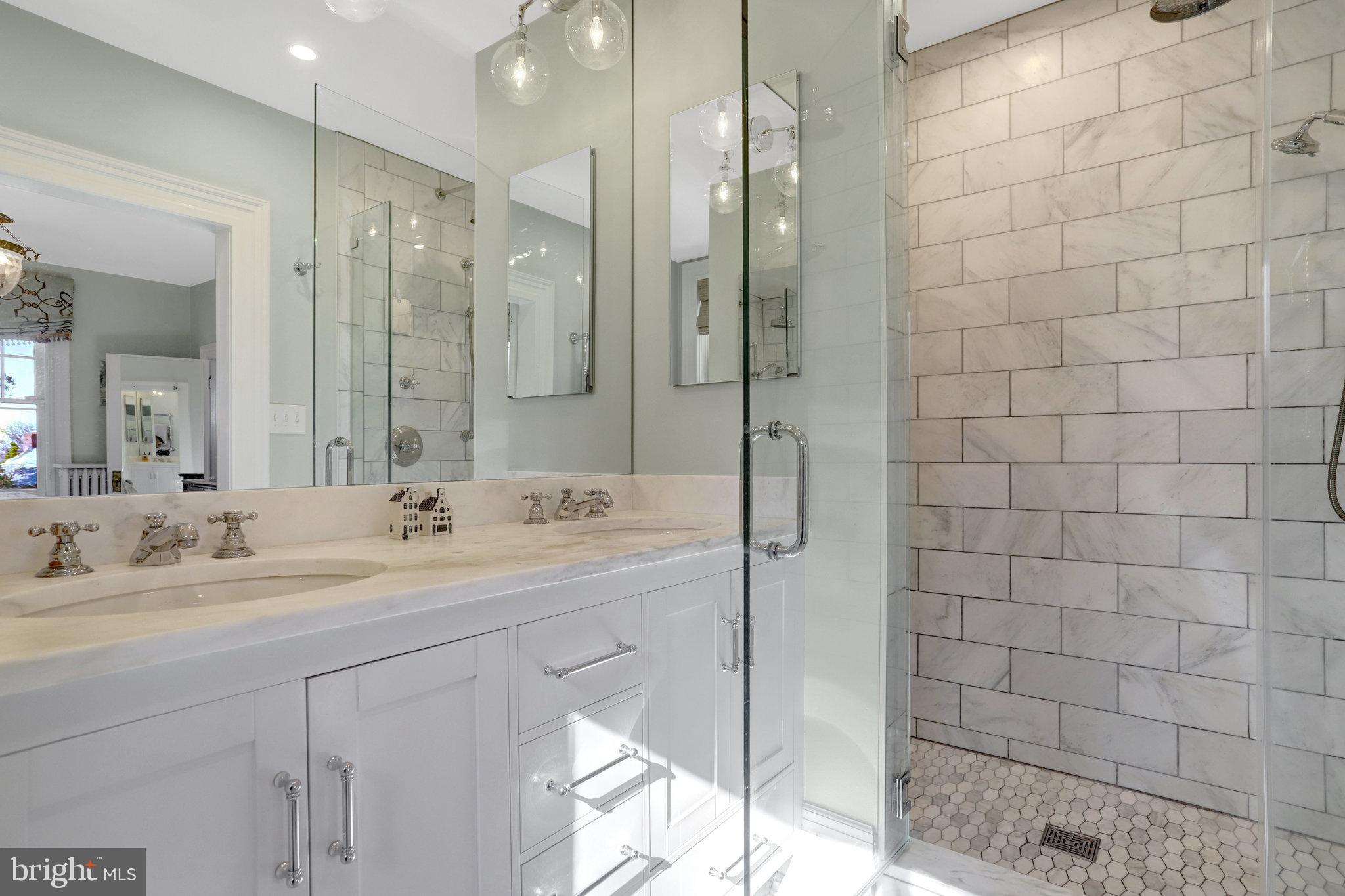 ROSEMONT - Residential