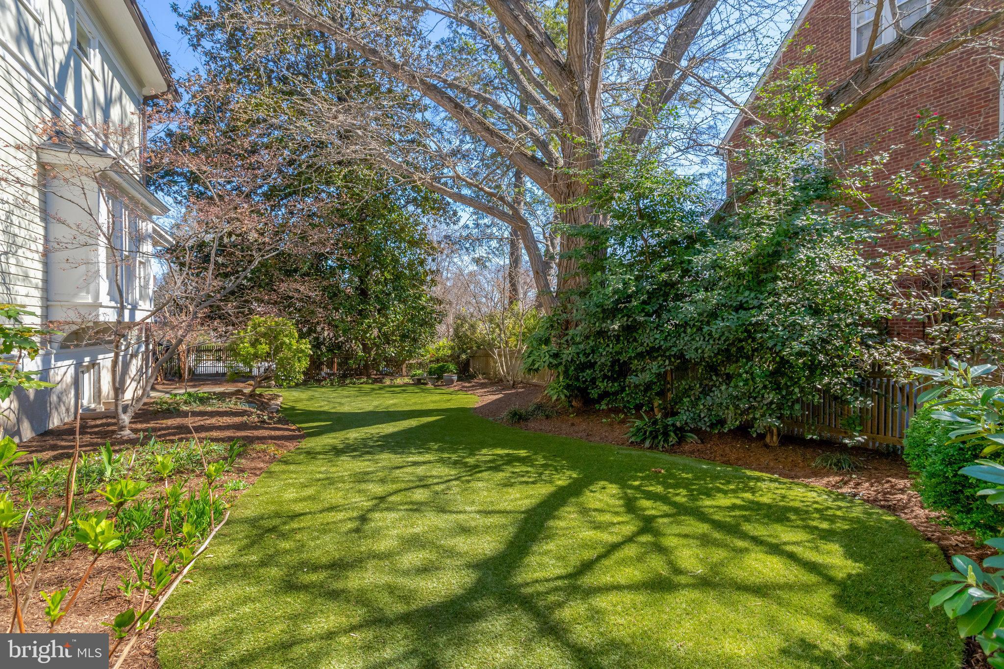 ROSEMONT - Residential