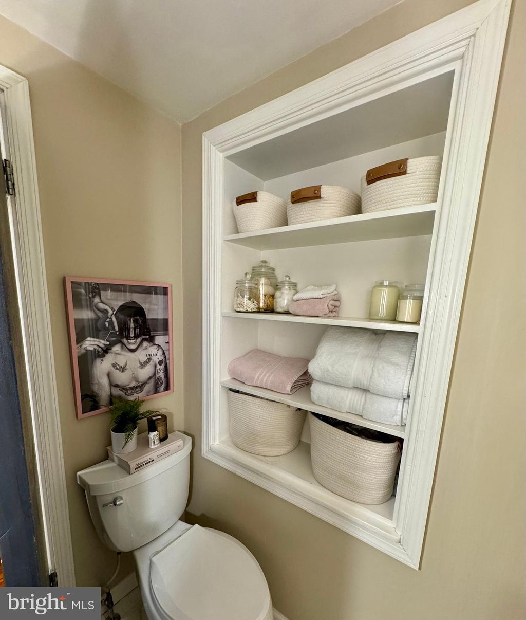 listing image 80