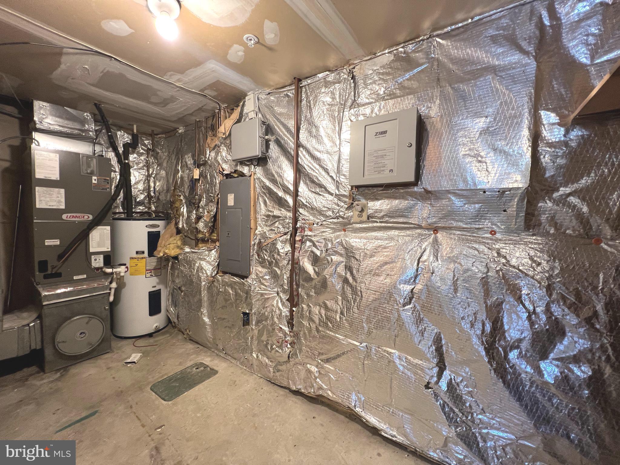 CEDAR GROVE AT CROFTON - Residential Lease