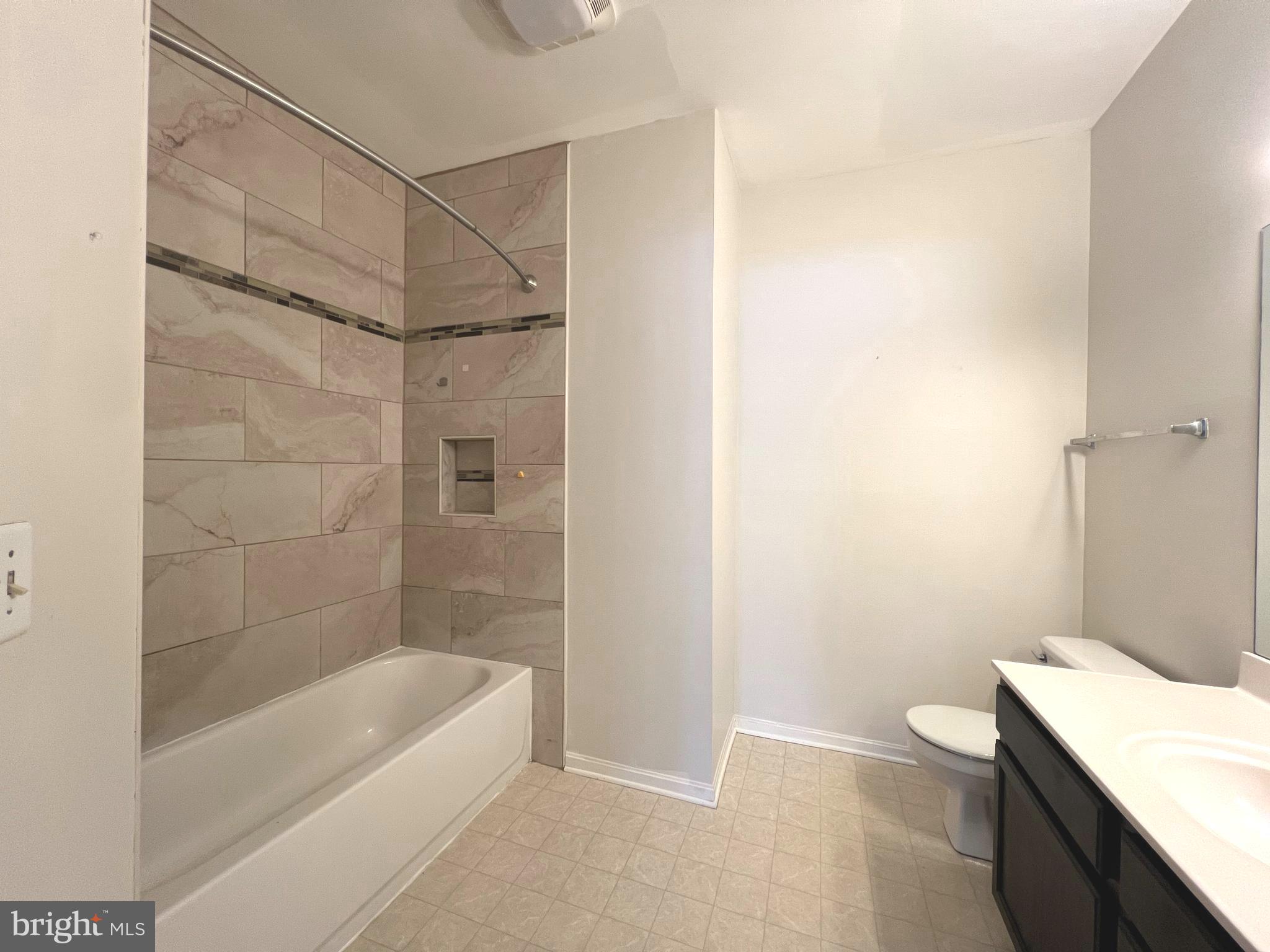 CEDAR GROVE AT CROFTON - Residential Lease