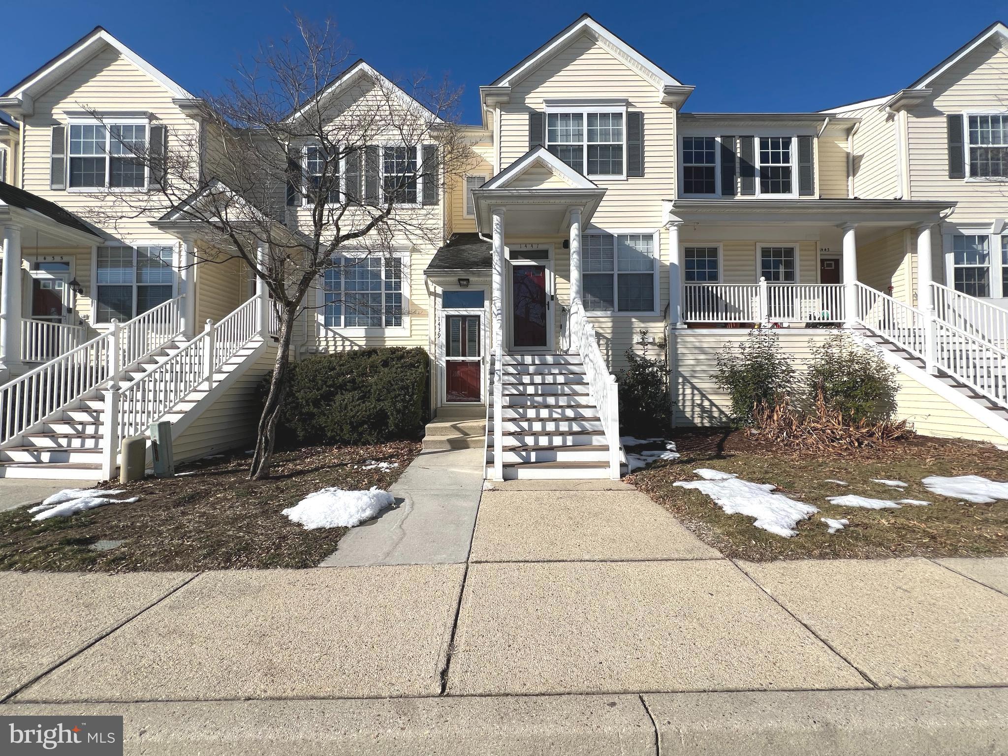 CEDAR GROVE AT CROFTON - Residential Lease