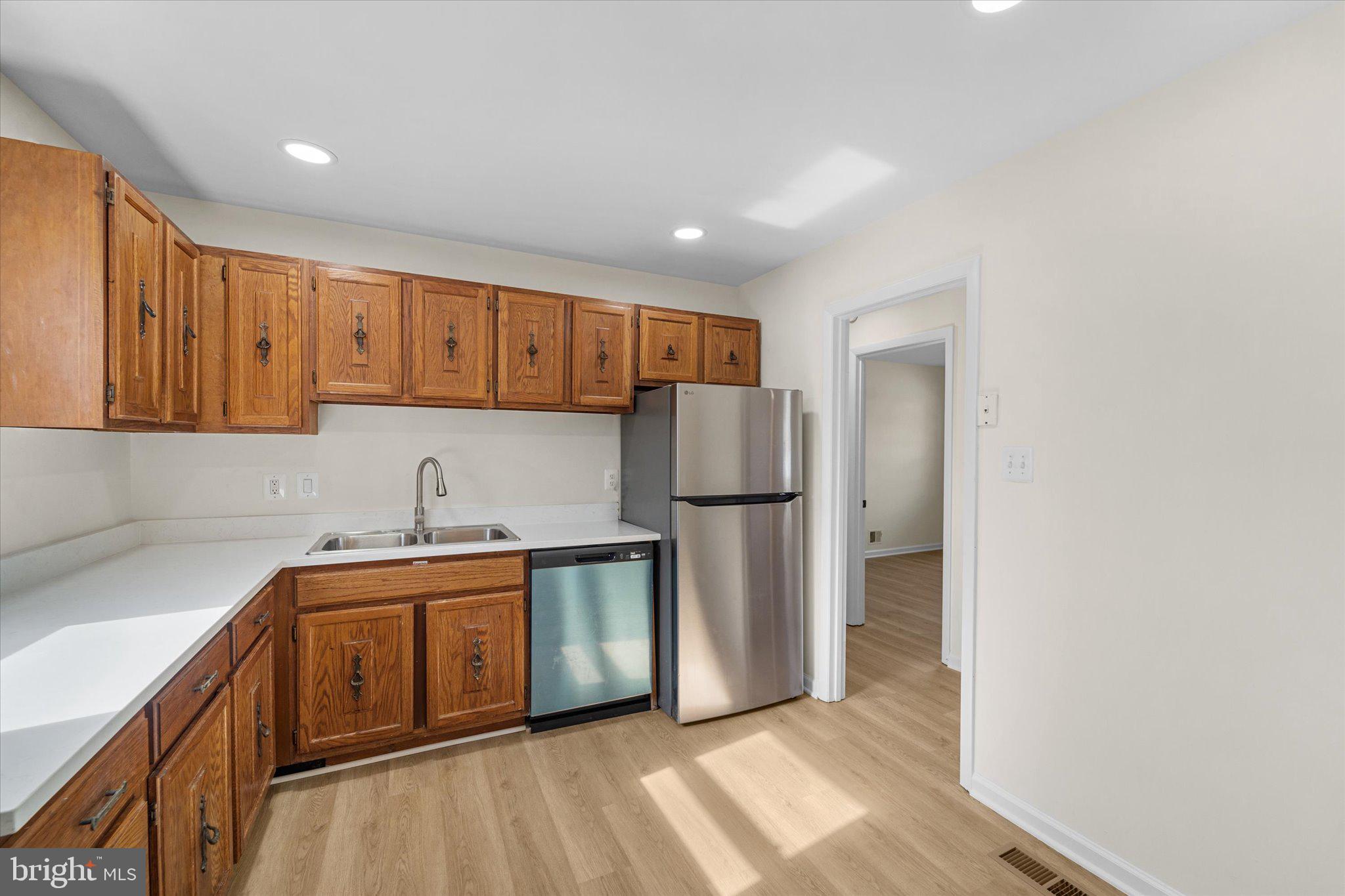 13899 MONTOCLAIR LANE