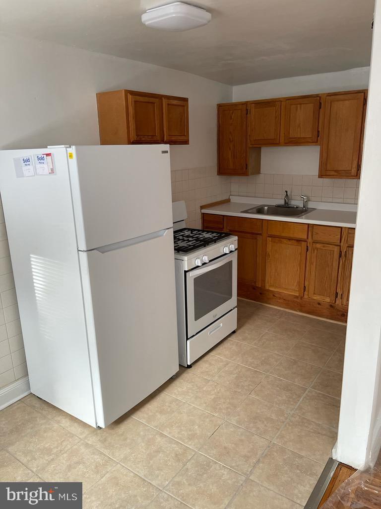 OVERBROOK - Residential Lease