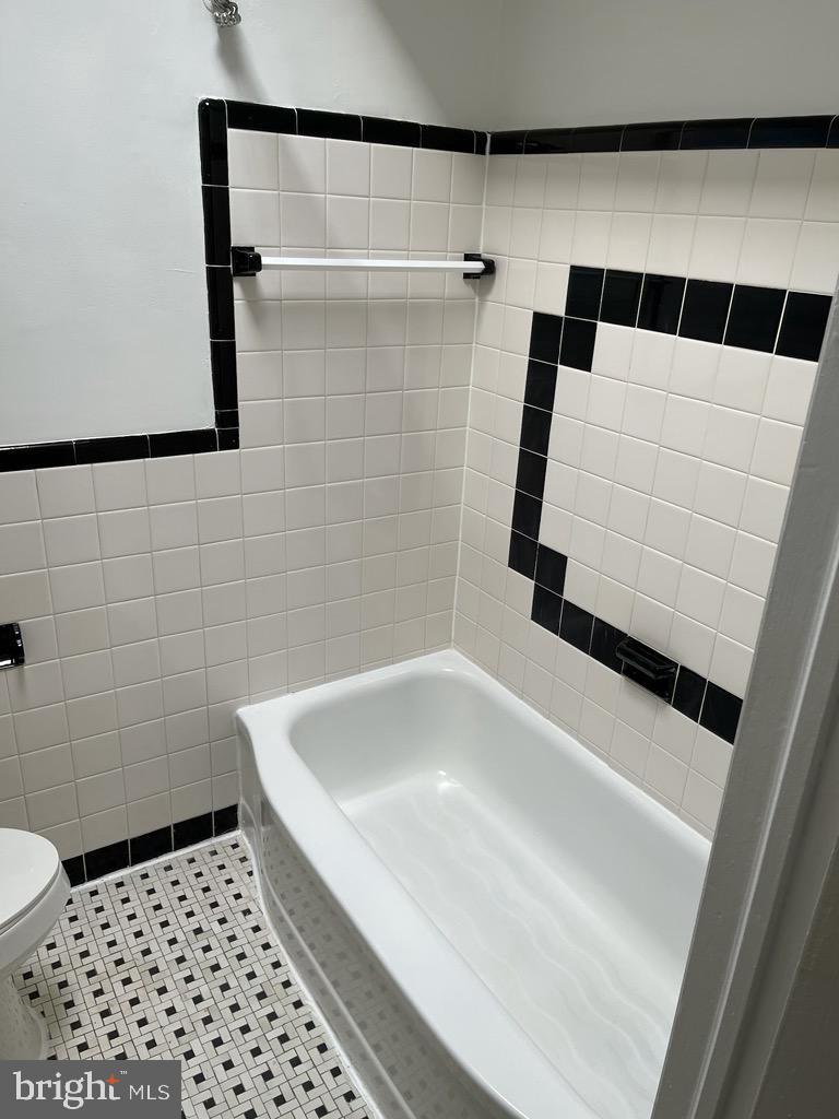 OVERBROOK - Residential Lease