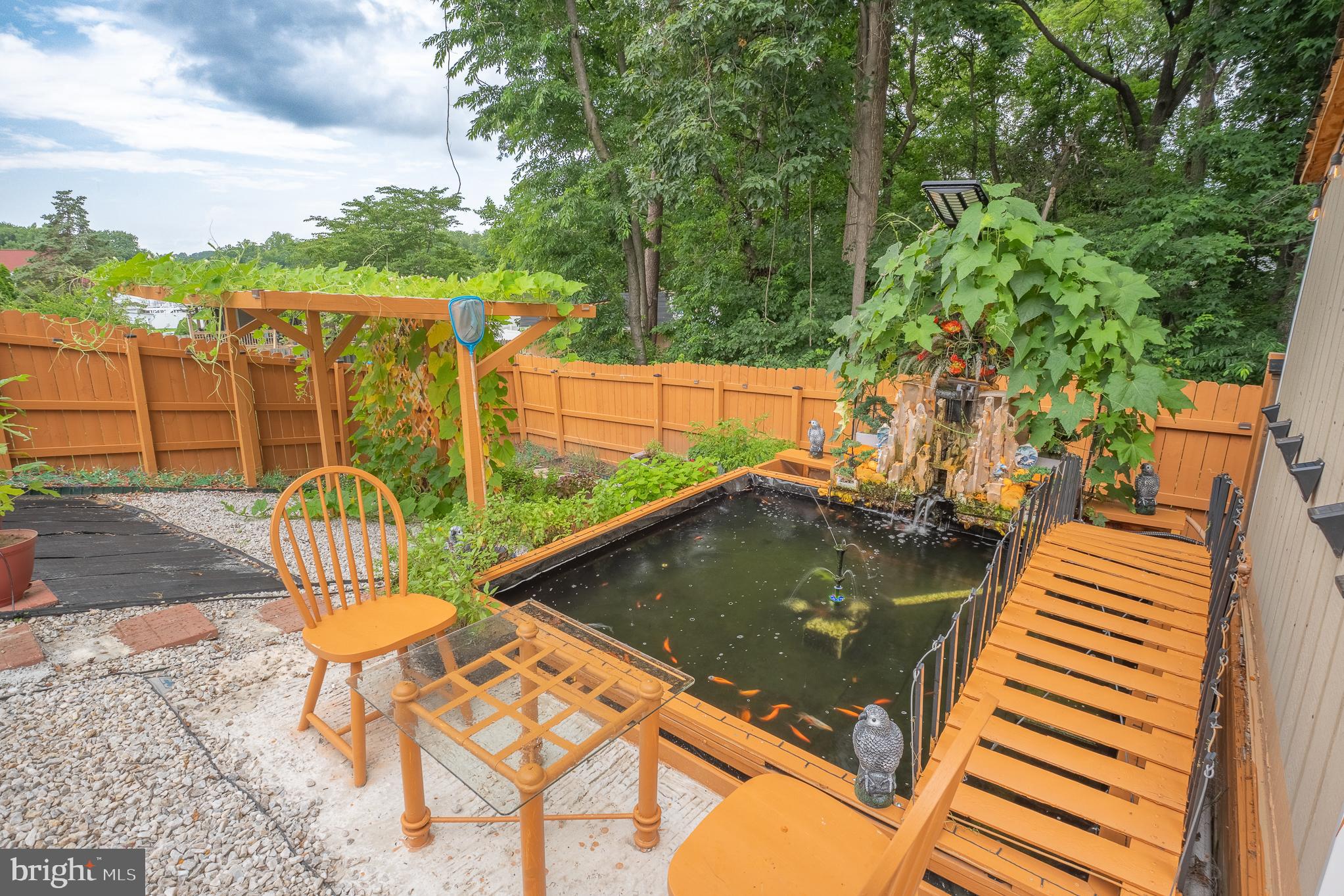 GOLDEN TREE - Residential