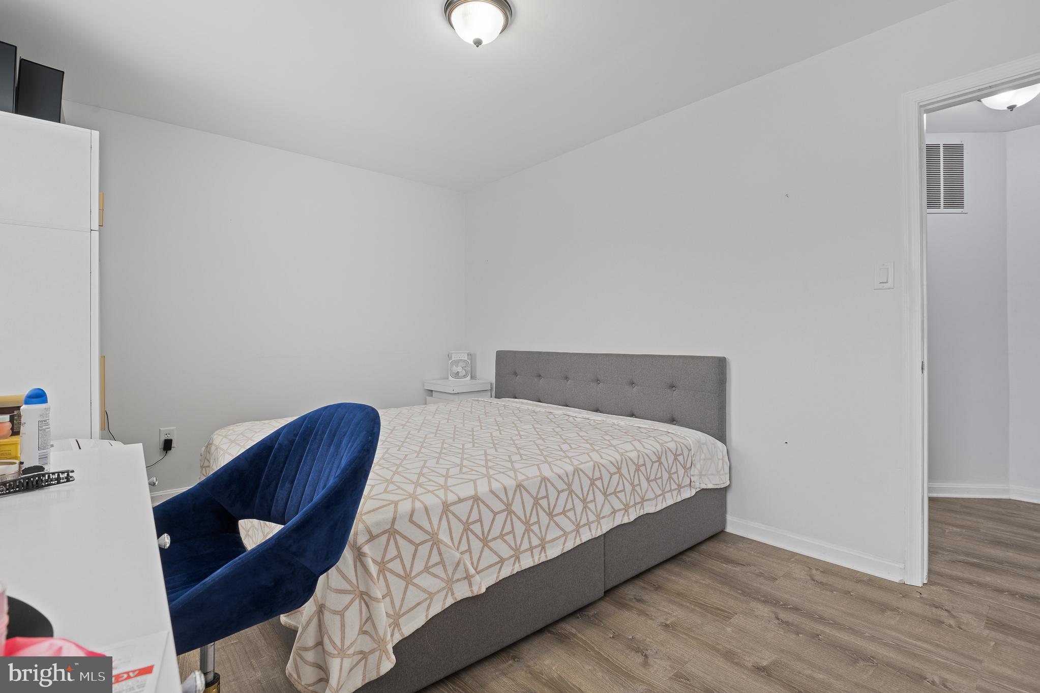 GOLDEN TREE - Residential