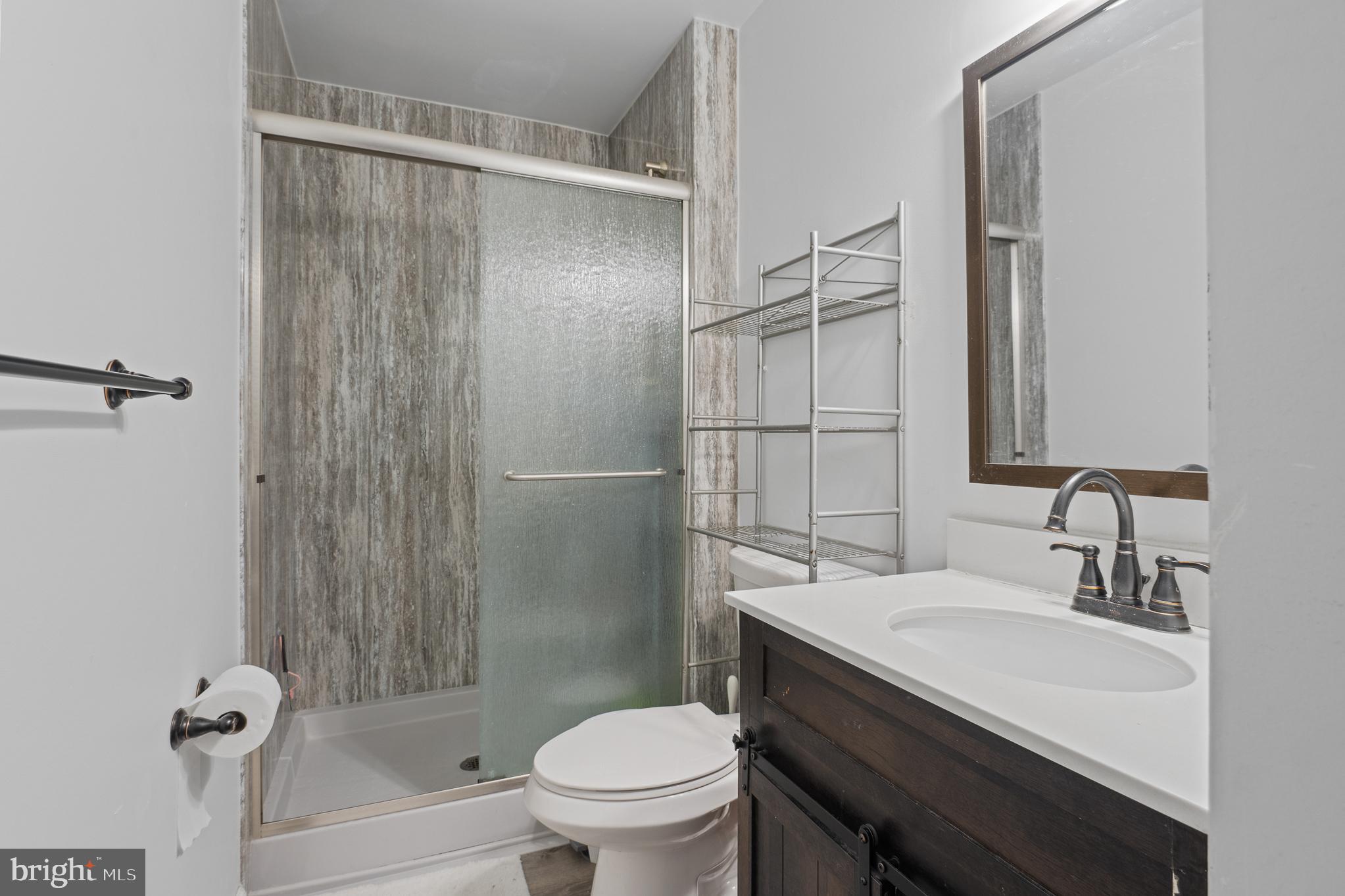 GOLDEN TREE - Residential