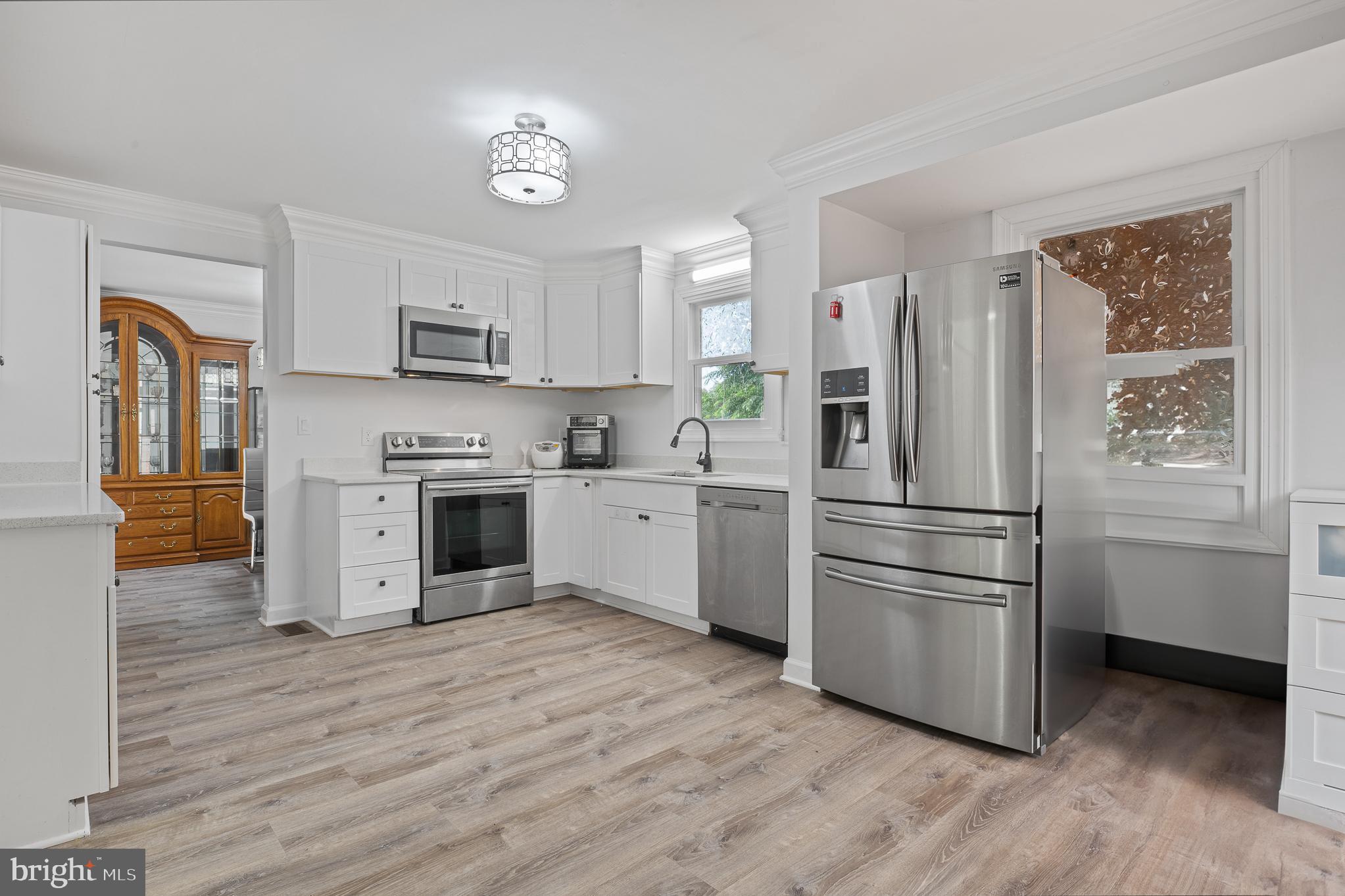 GOLDEN TREE - Residential