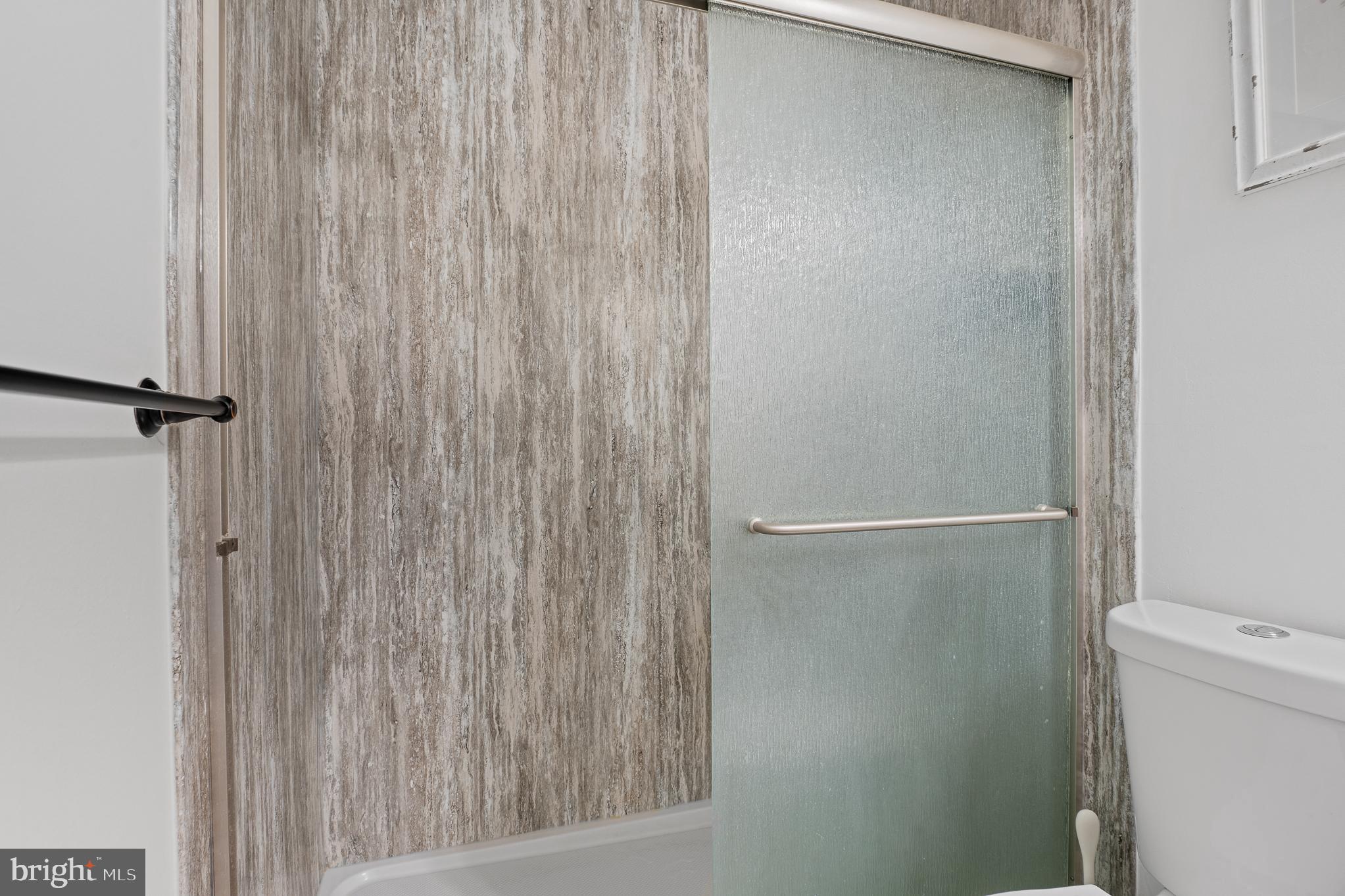 GOLDEN TREE - Residential