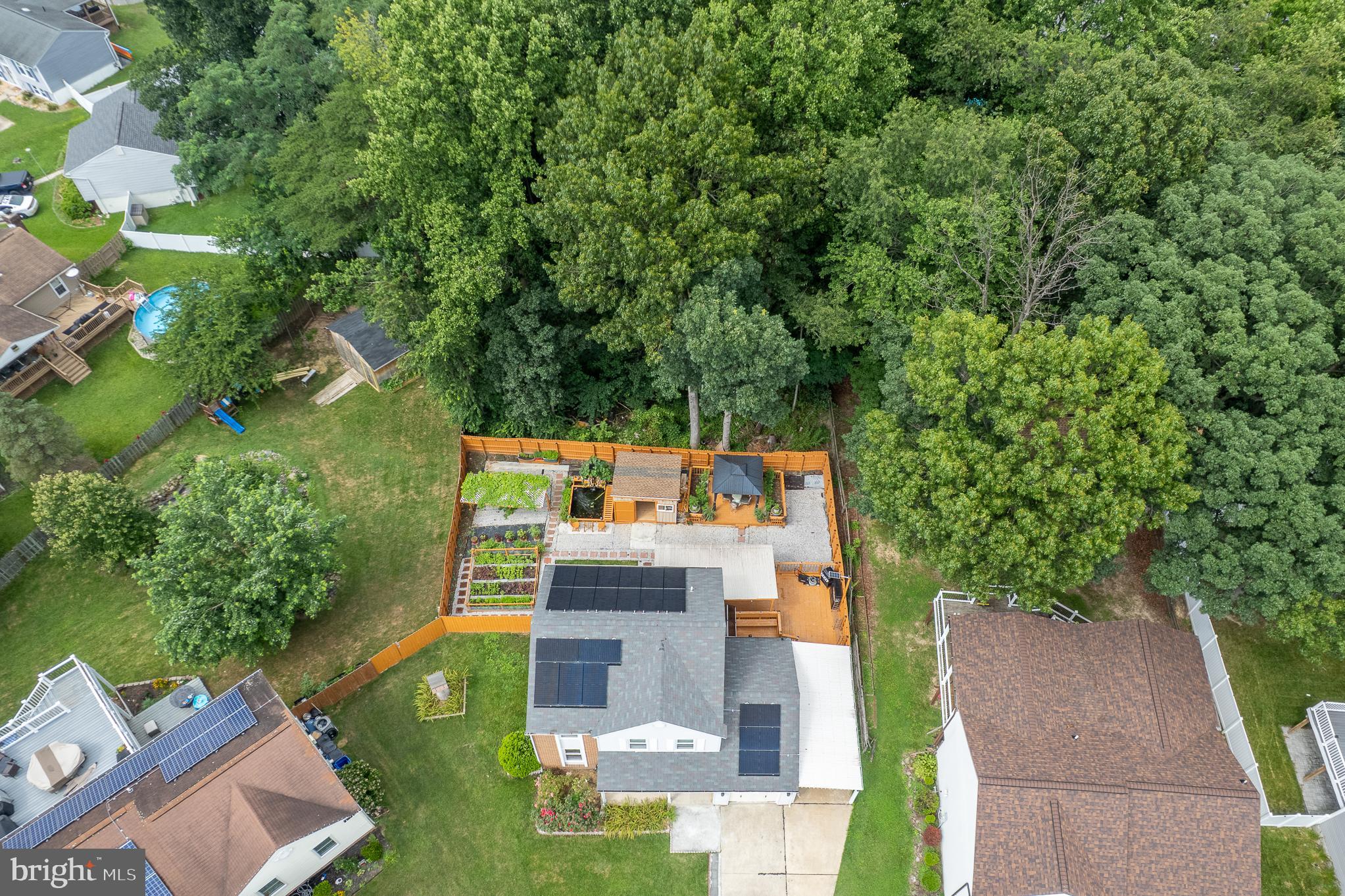 GOLDEN TREE - Residential