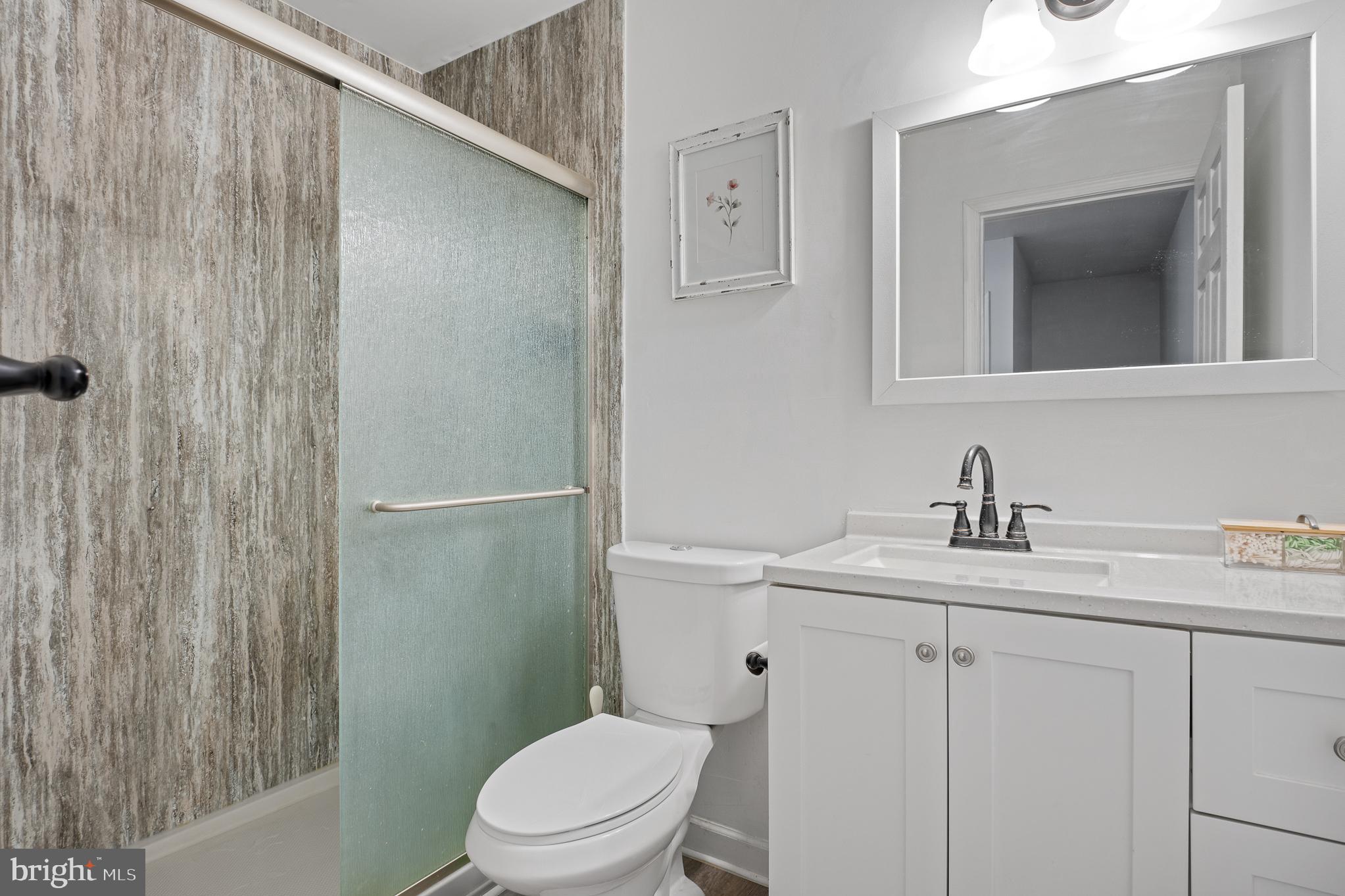 GOLDEN TREE - Residential