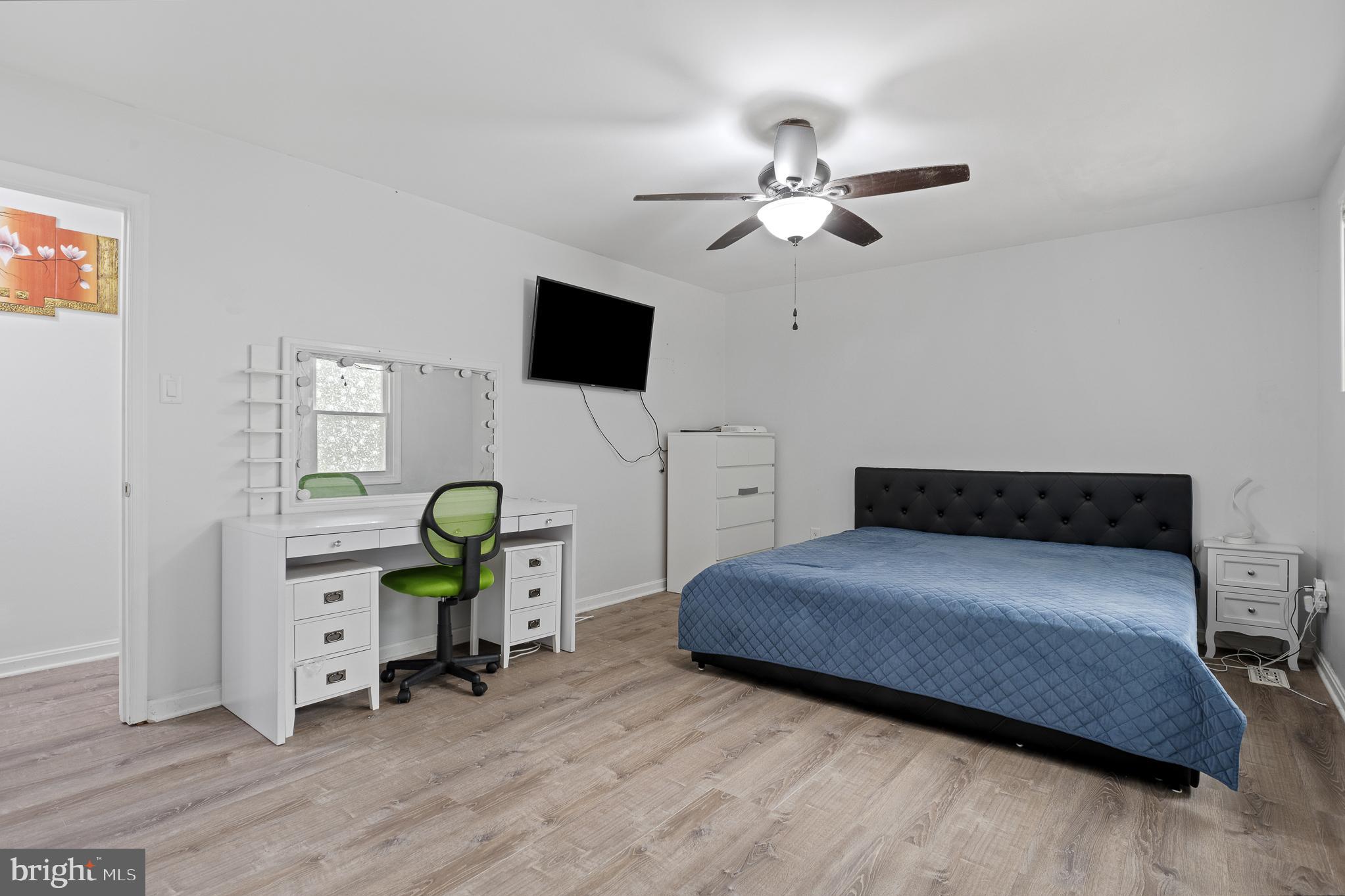 GOLDEN TREE - Residential