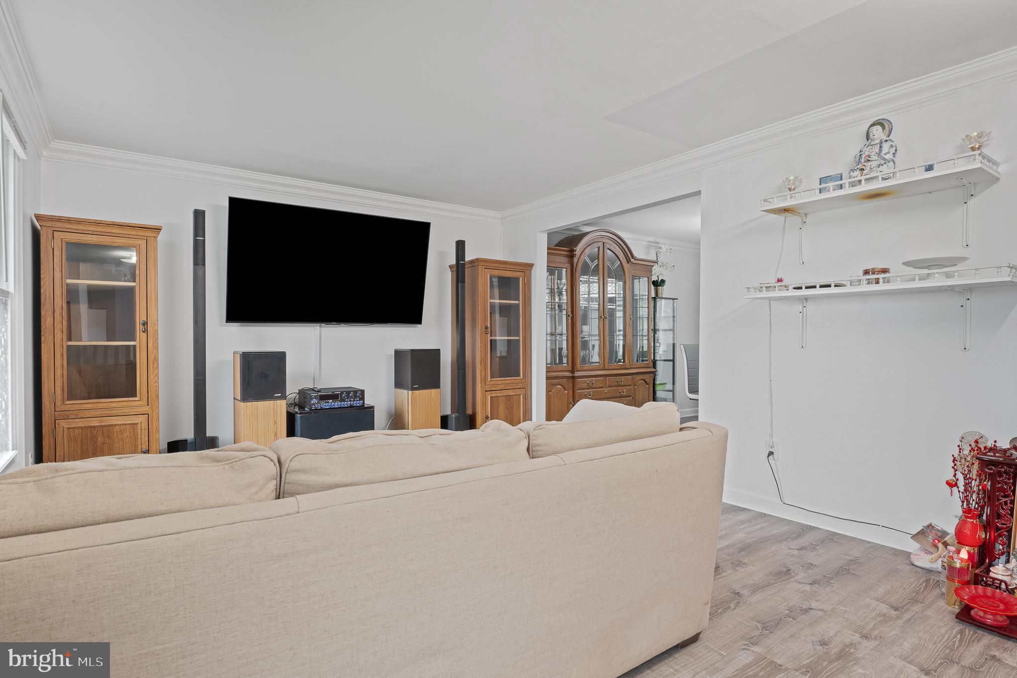 GOLDEN TREE - Residential