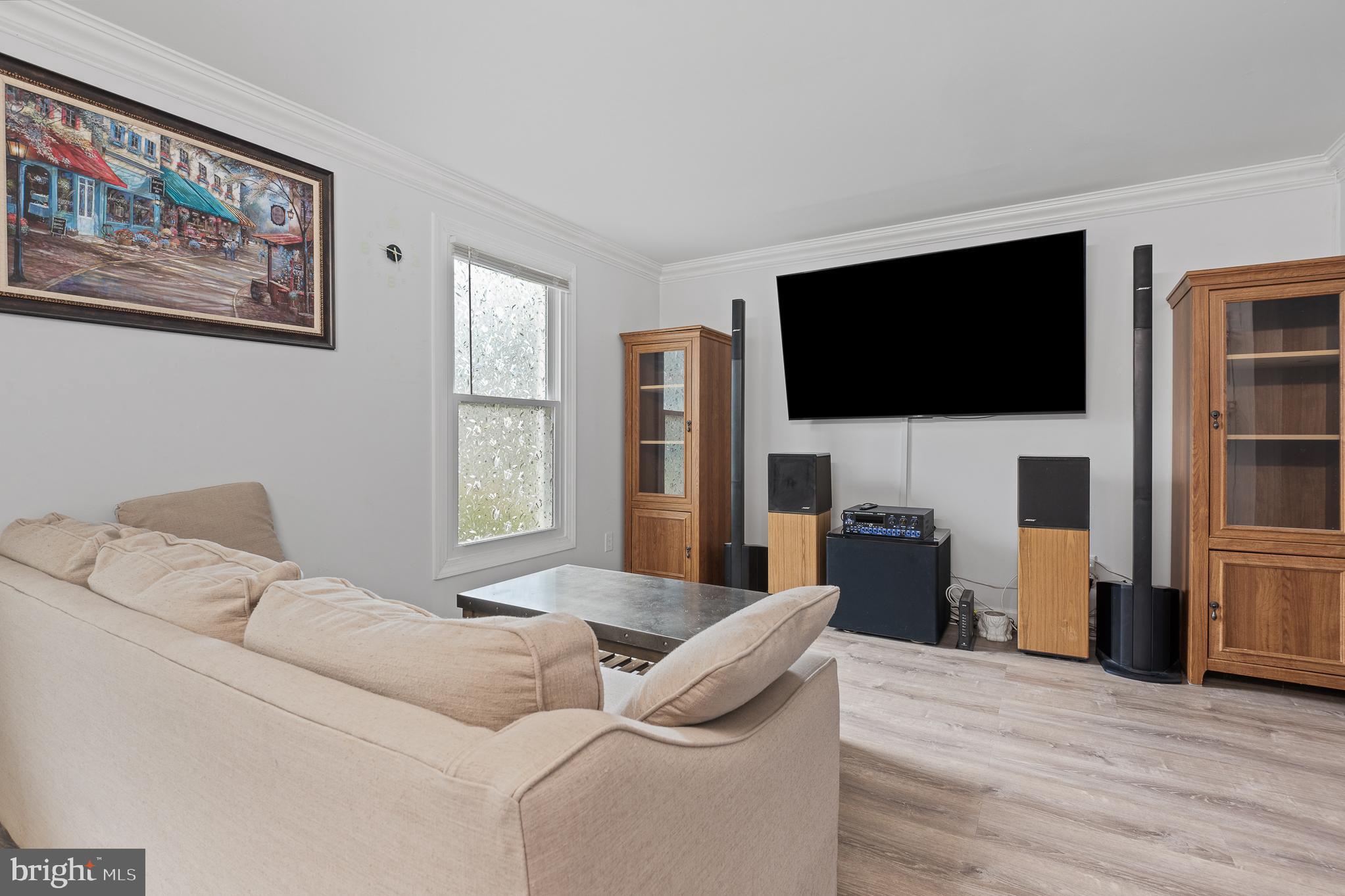 GOLDEN TREE - Residential