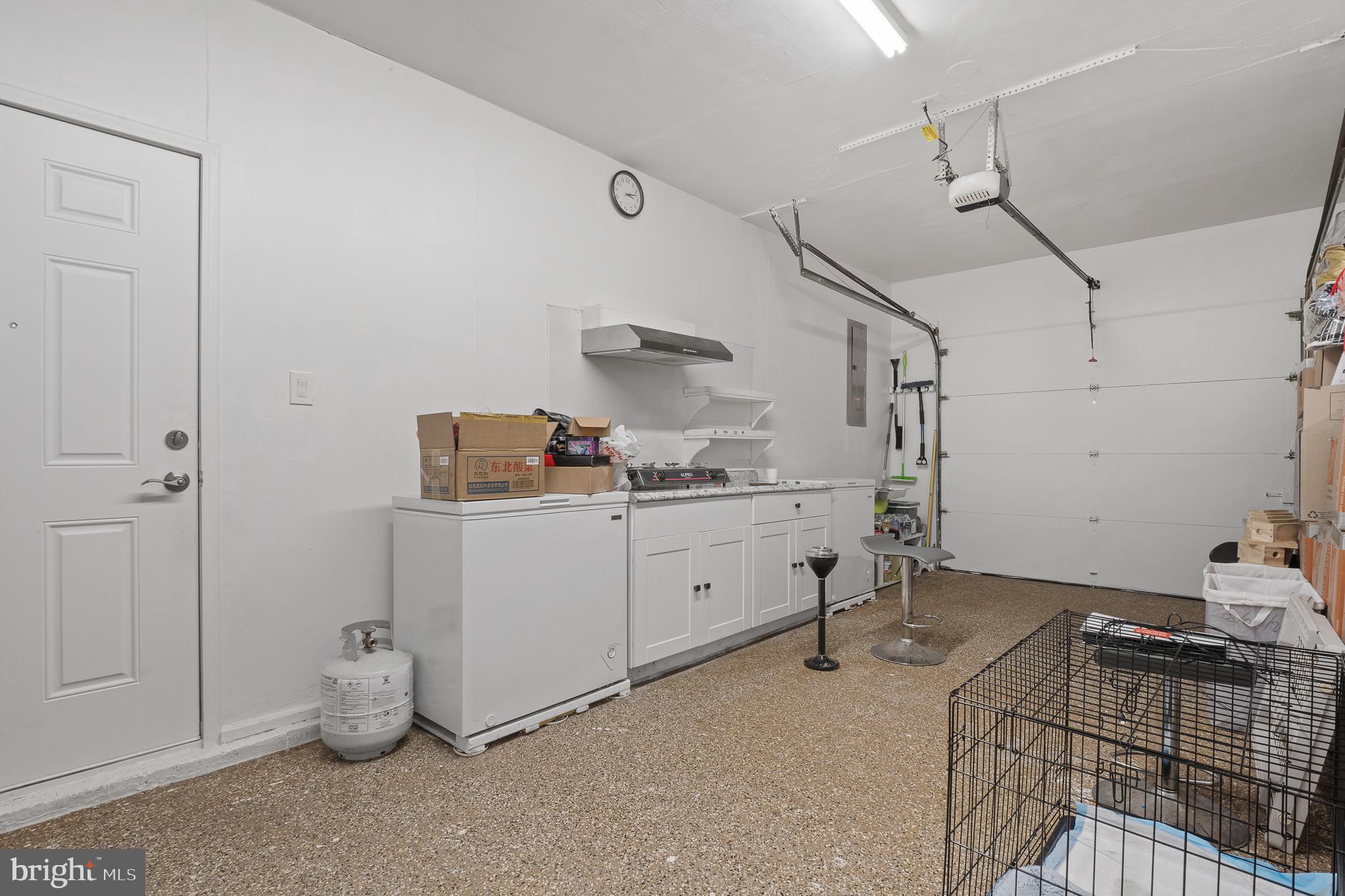 GOLDEN TREE - Residential